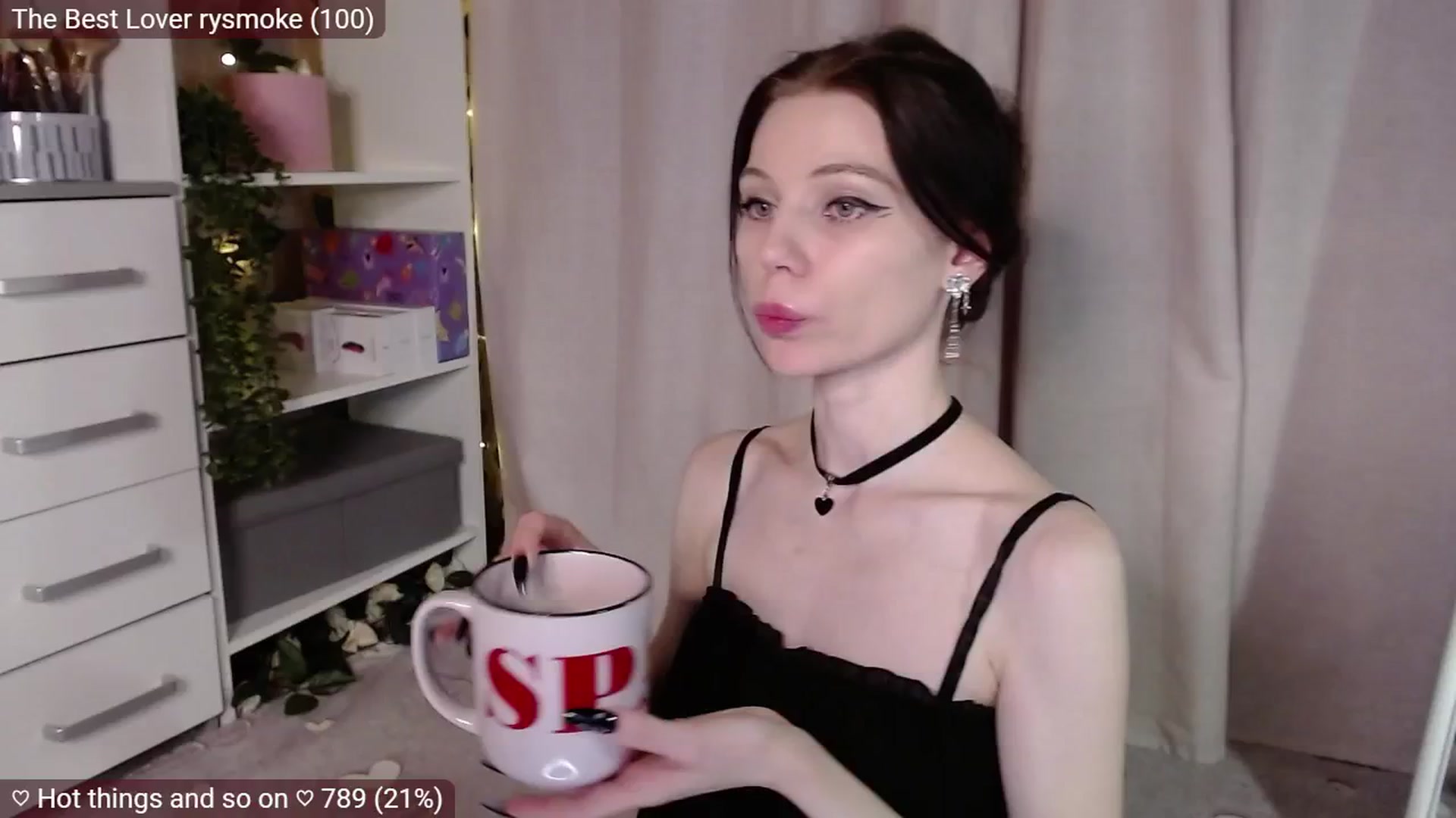 Gallery image thumbnail from JellyFox's myfreecams stream on, 03/26/2025, 05:20 image 9 of 20
