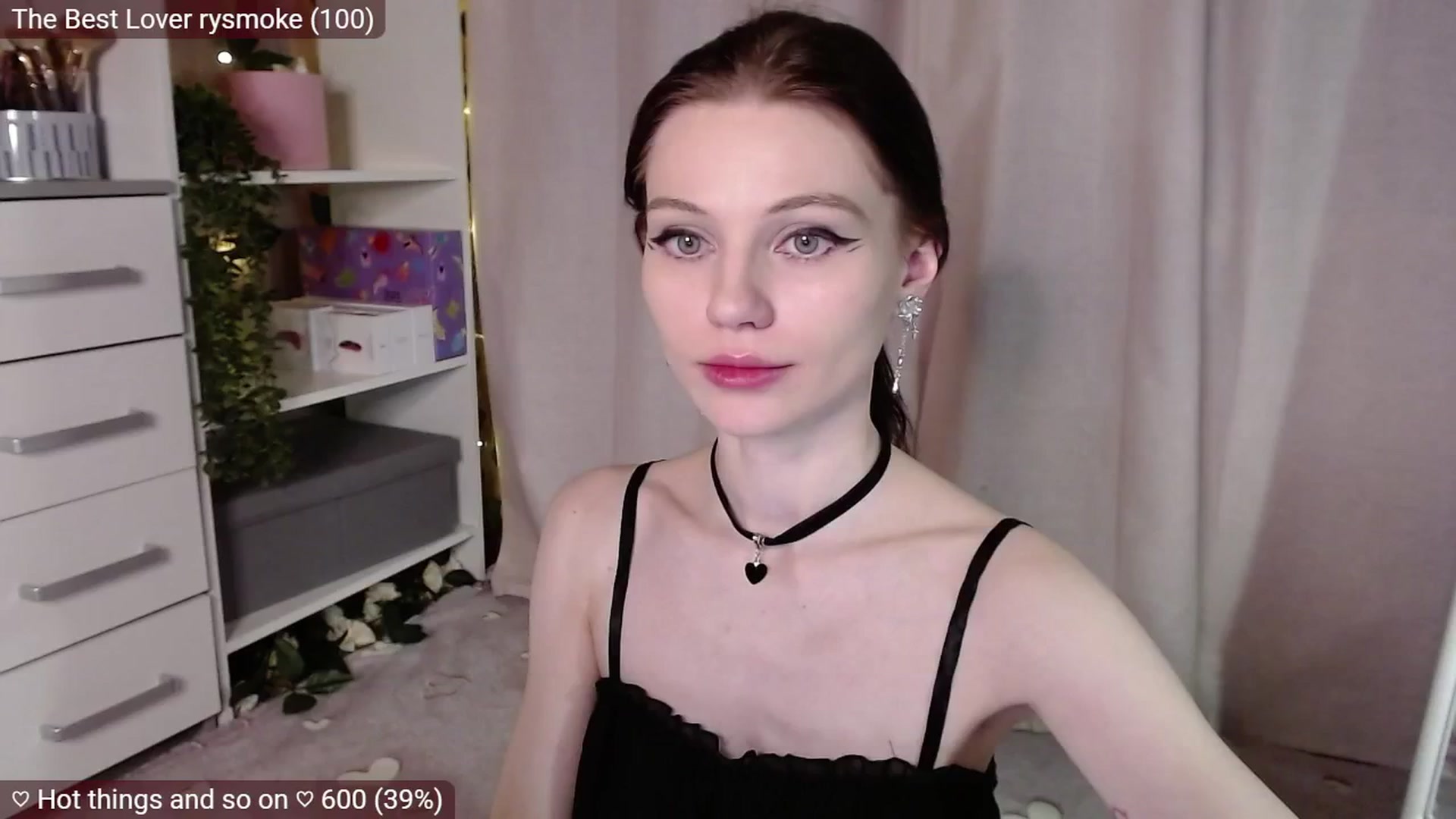 Gallery image thumbnail from JellyFox's myfreecams stream on, 03/26/2025, 05:20 image 12 of 20