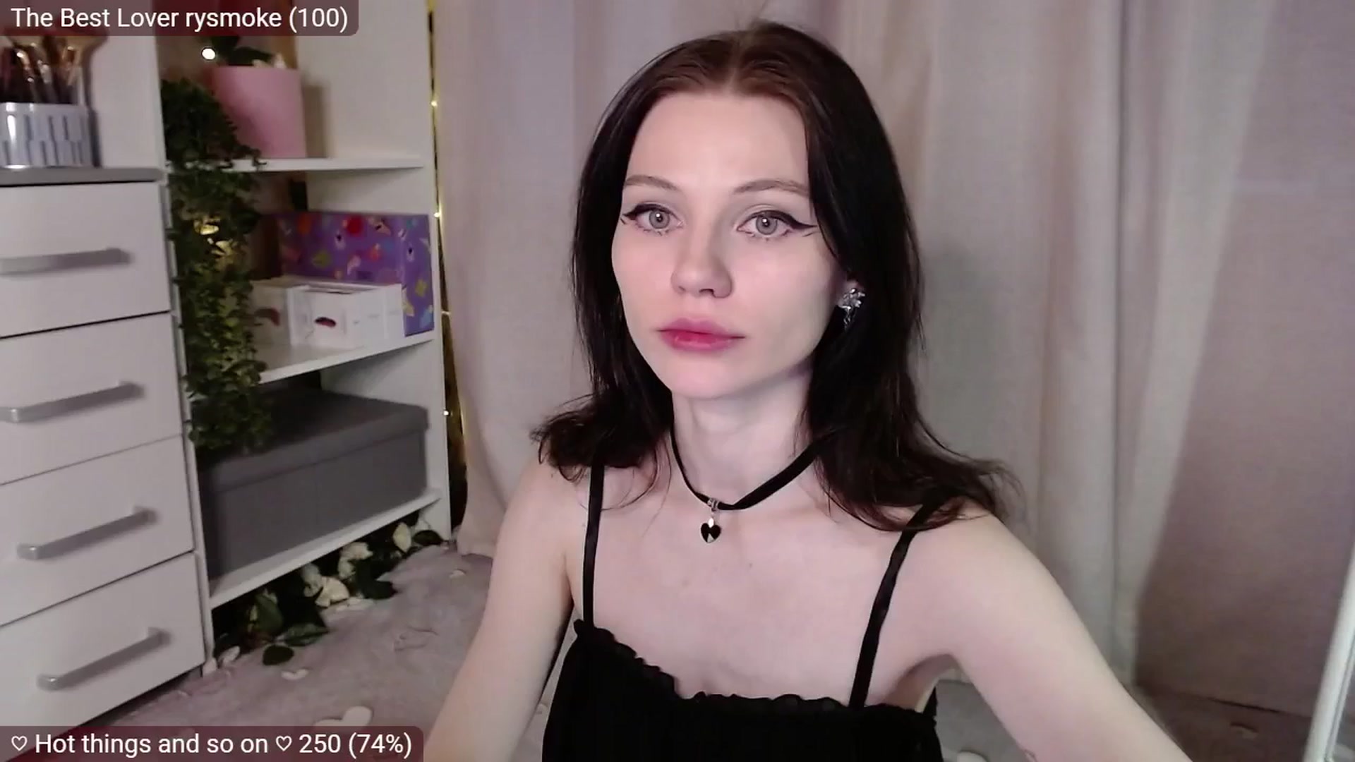 Gallery image thumbnail from JellyFox's myfreecams stream on, 03/26/2025, 05:52 image 12 of 20