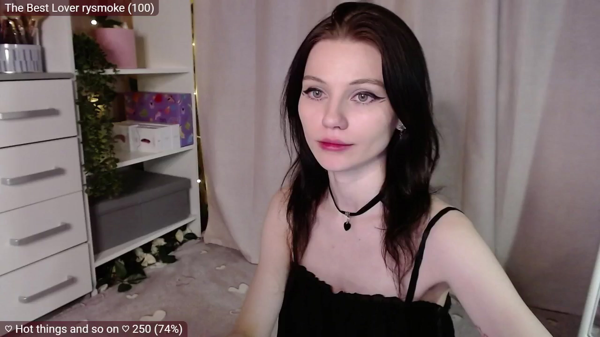Gallery image thumbnail from JellyFox's myfreecams stream on, 03/26/2025, 06:55 image 6 of 20