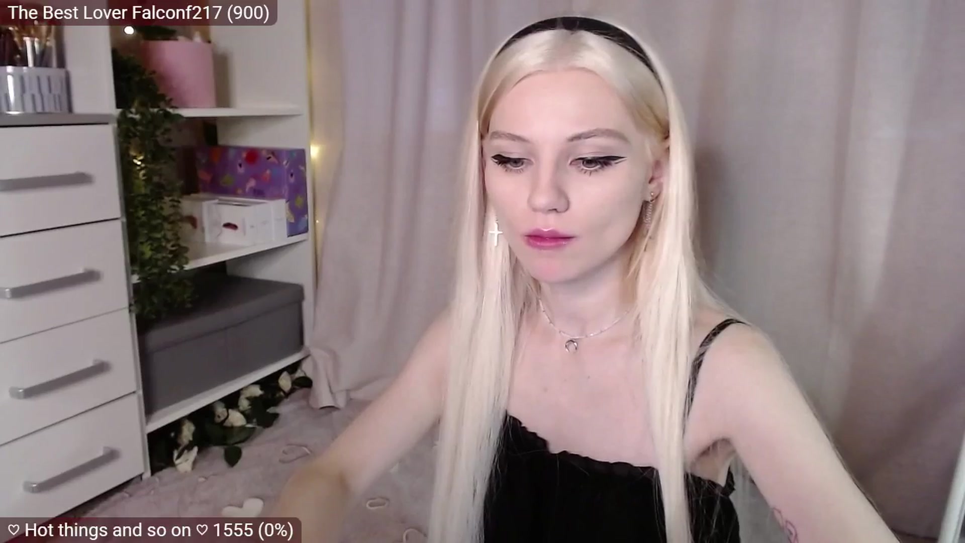 Gallery image thumbnail from JellyFox's myfreecams stream on, 03/31/2025, 06:47 image 12 of 20