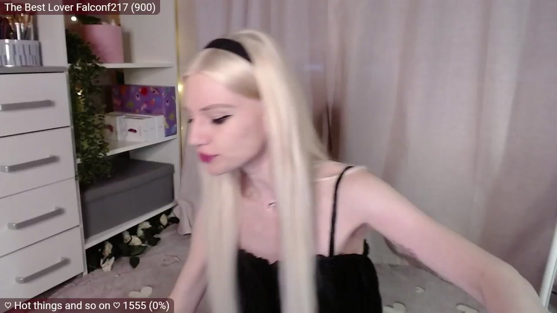 Gallery image thumbnail from JellyFox's myfreecams stream on, 03/31/2025, 06:47 image 1 of 20