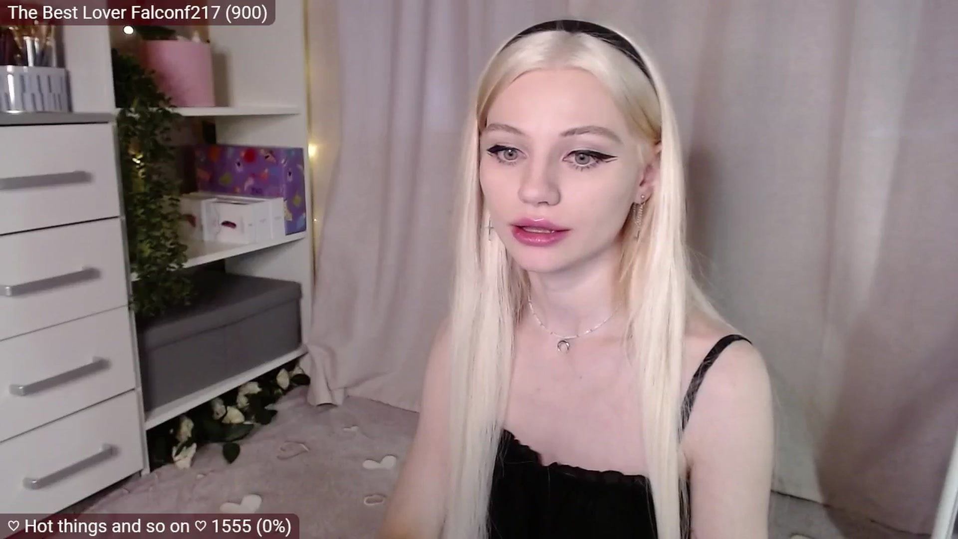 Gallery image thumbnail from JellyFox's myfreecams stream on, 03/31/2025, 06:47 image 13 of 20