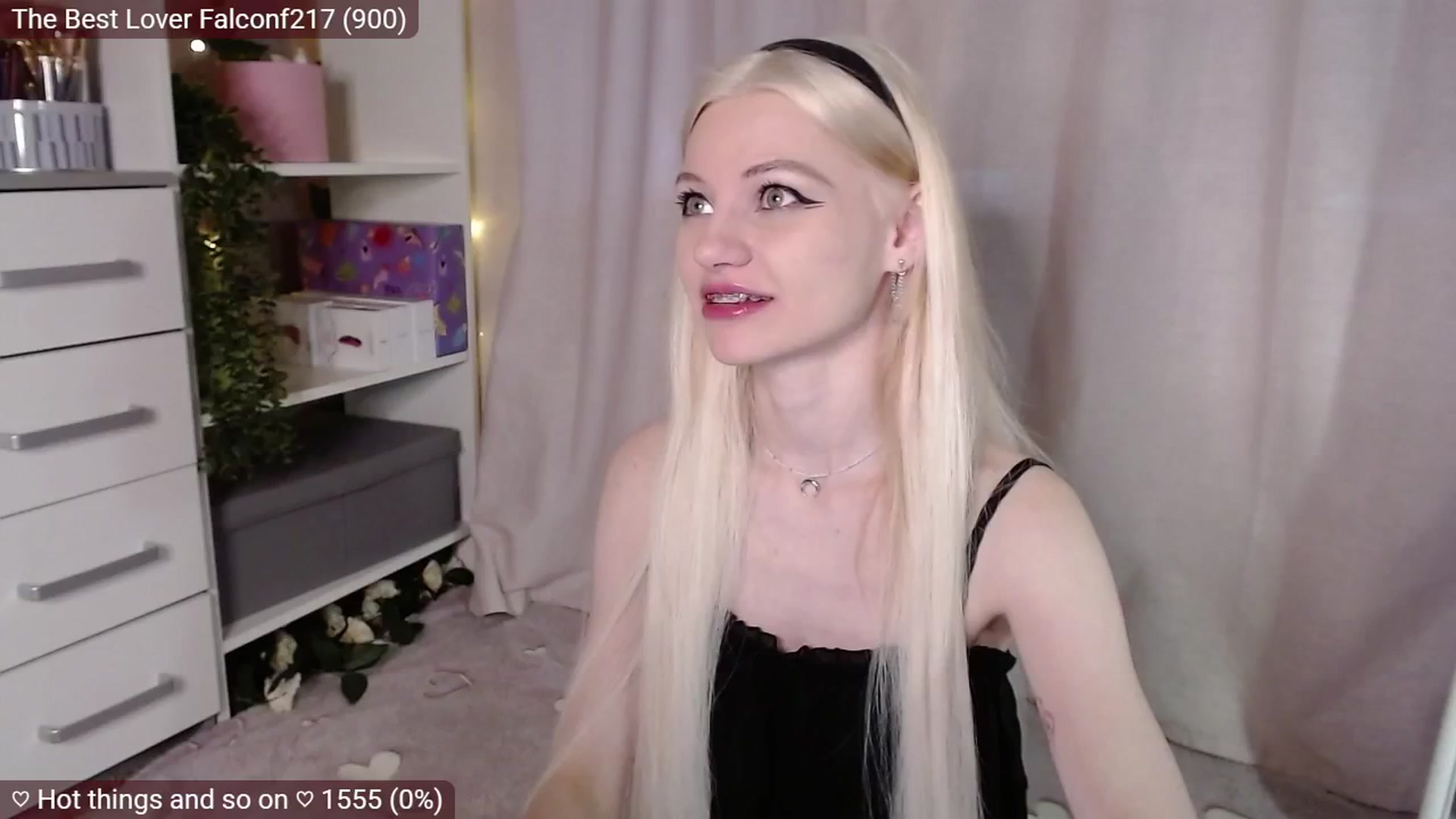 Gallery image thumbnail from JellyFox's myfreecams stream on, 03/31/2025, 06:47 image 10 of 20