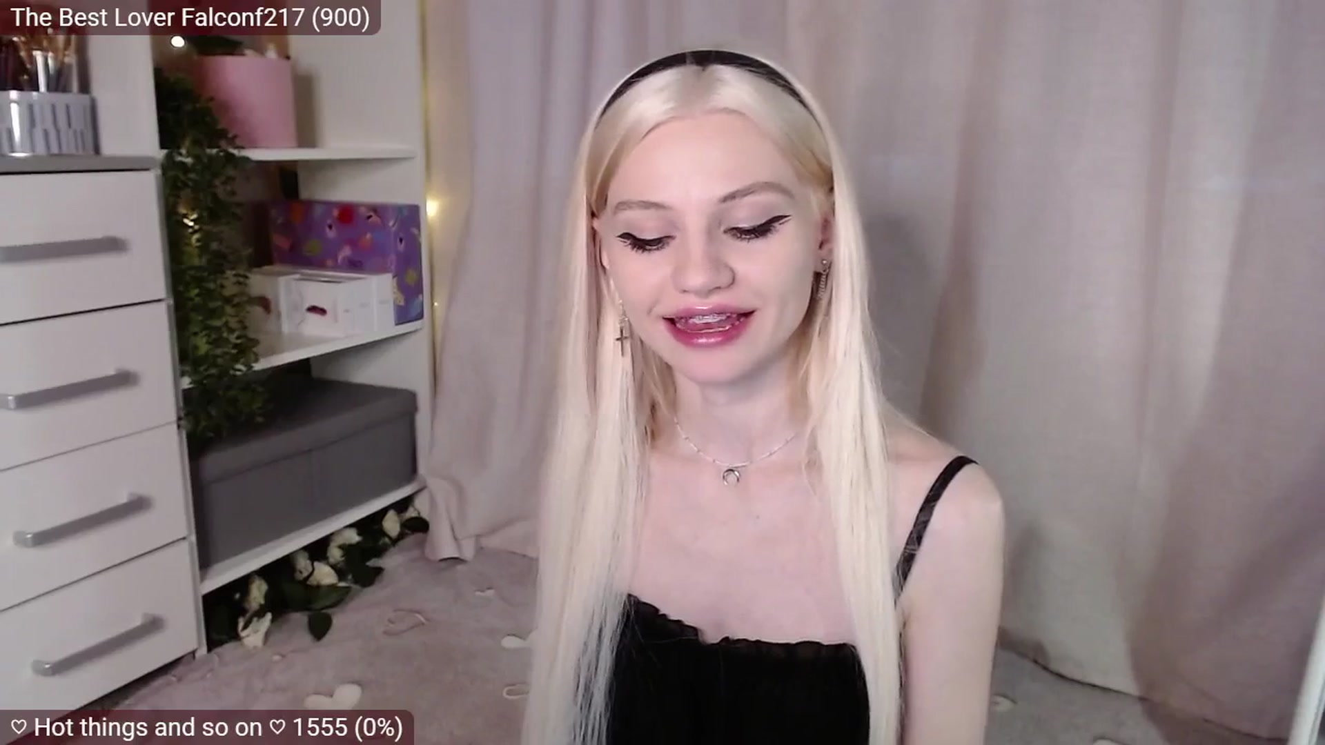 Gallery image thumbnail from JellyFox's myfreecams stream on, 03/31/2025, 06:47 image 14 of 20