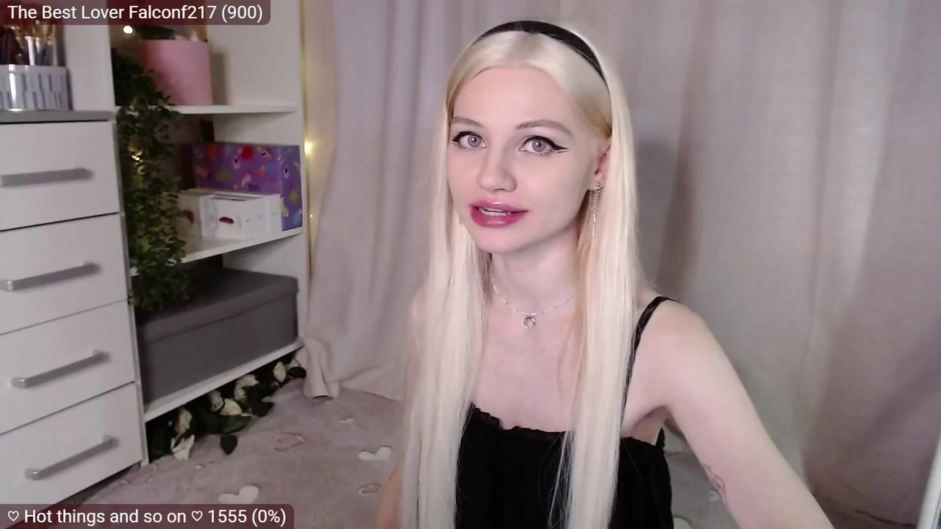 Gallery image thumbnail from JellyFox's myfreecams stream on, 03/31/2025, 06:47 image 8 of 20