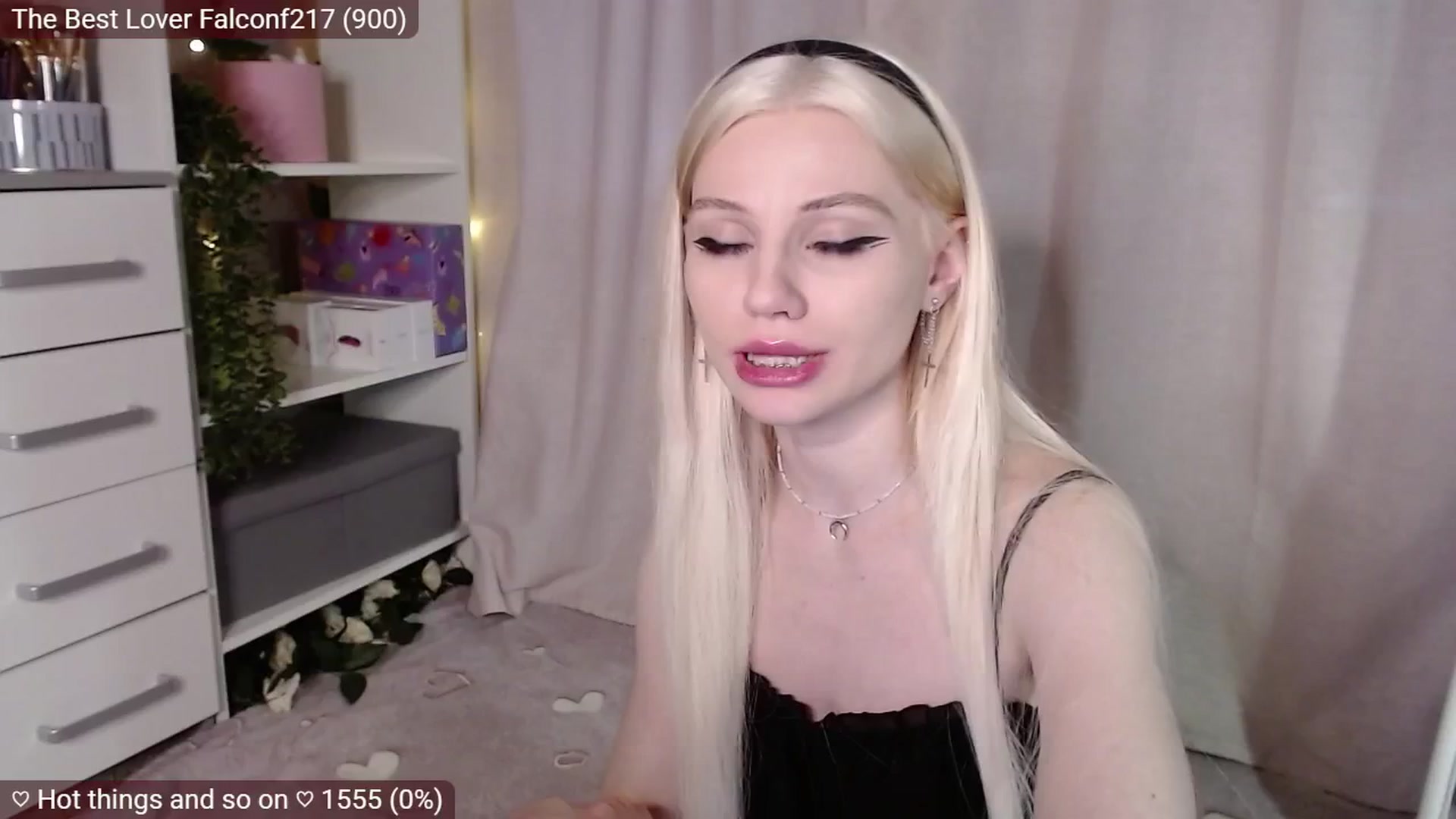 Gallery image thumbnail from JellyFox's myfreecams stream on, 03/31/2025, 06:47 image 11 of 20