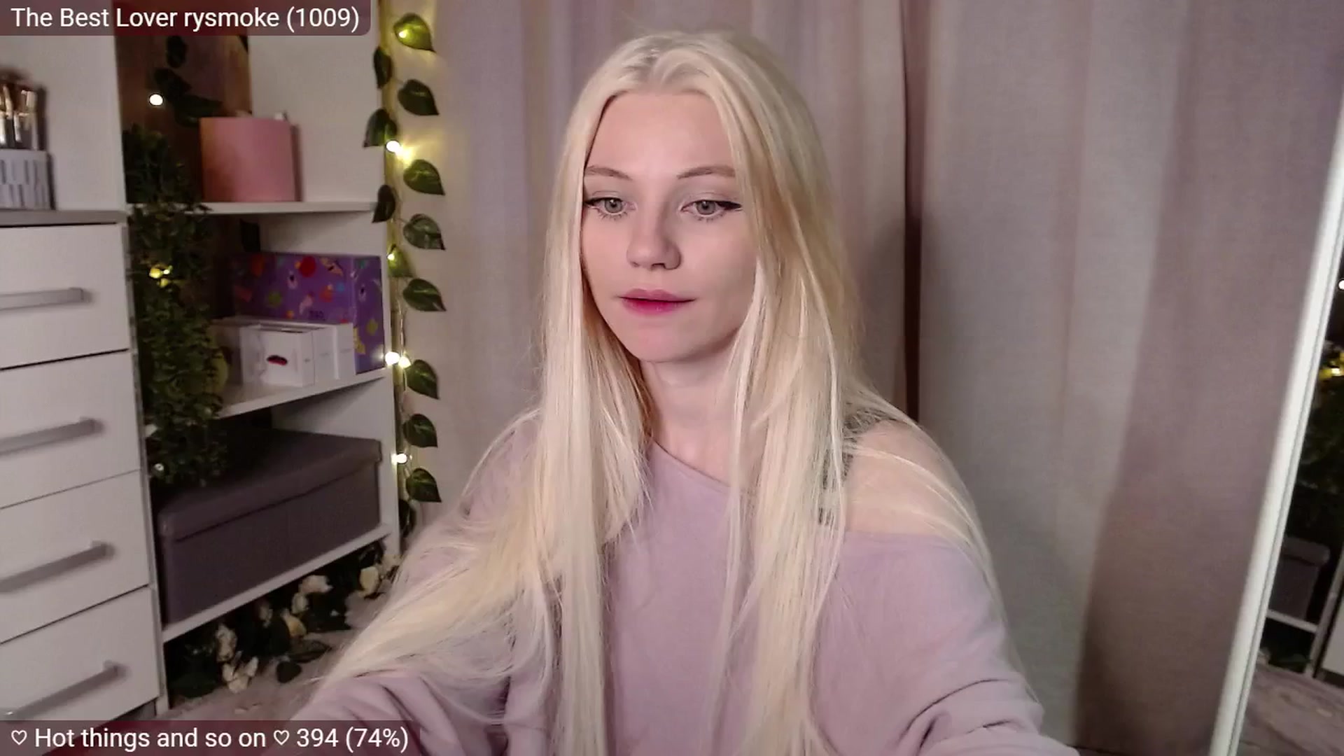 Gallery image thumbnail from JellyFox's myfreecams stream on, 04/04/2025, 04:23 image 19 of 20