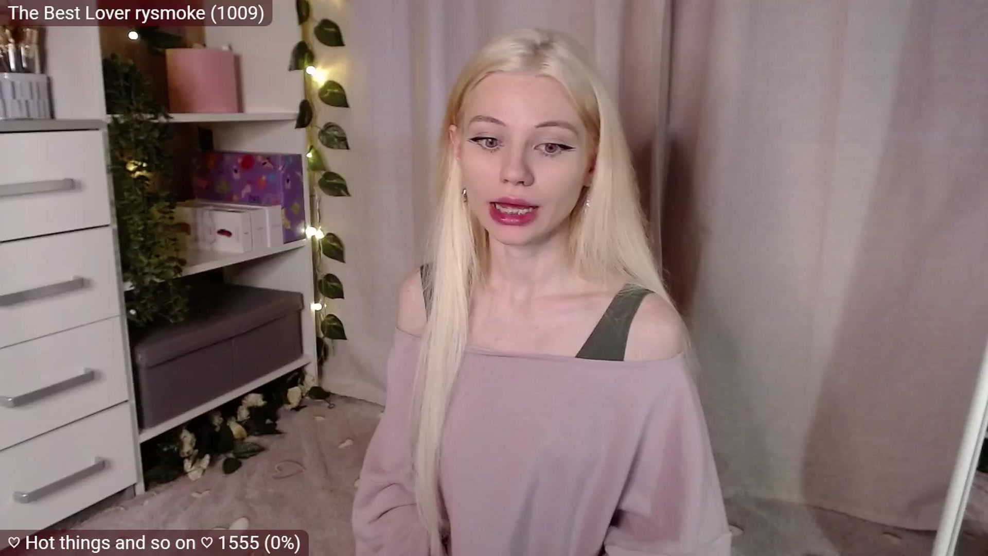 Gallery image thumbnail from JellyFox's myfreecams stream on, 04/04/2025, 05:11 image 7 of 20