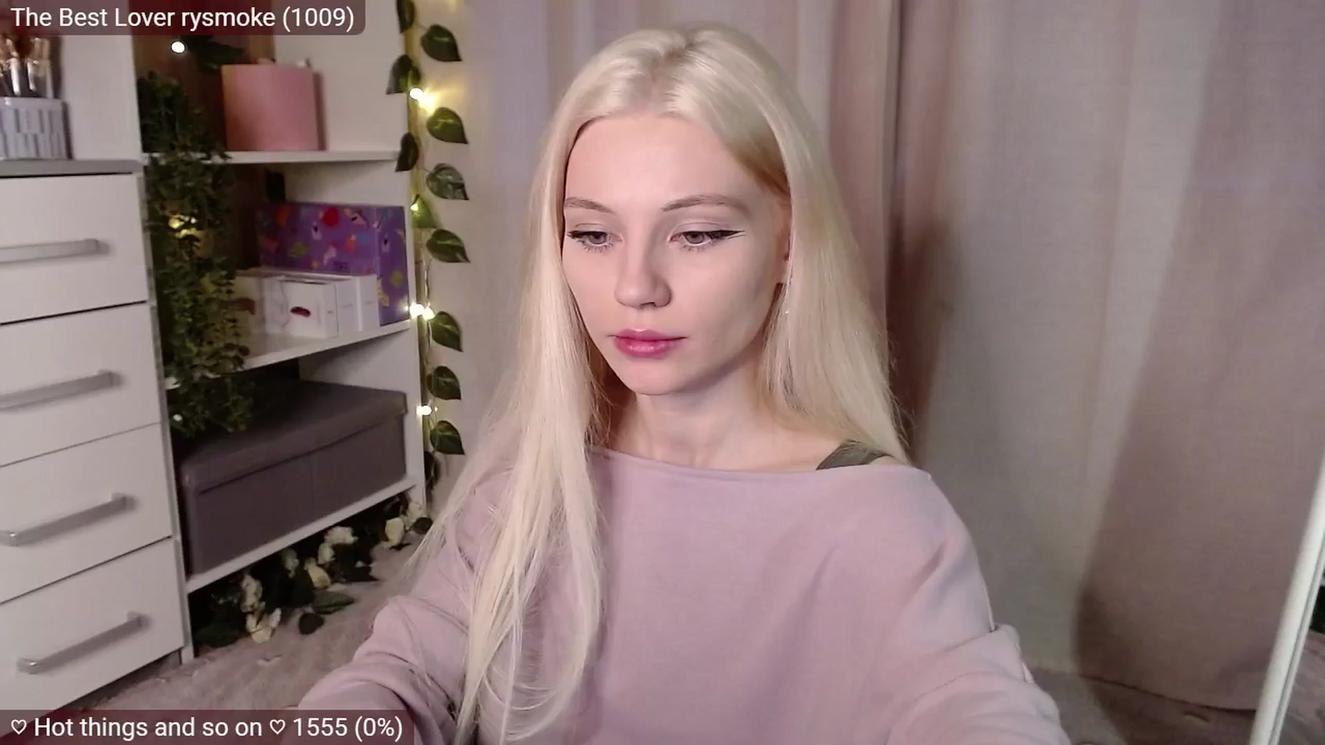 Gallery image thumbnail from JellyFox's myfreecams stream on, 04/04/2025, 05:11 image 3 of 20
