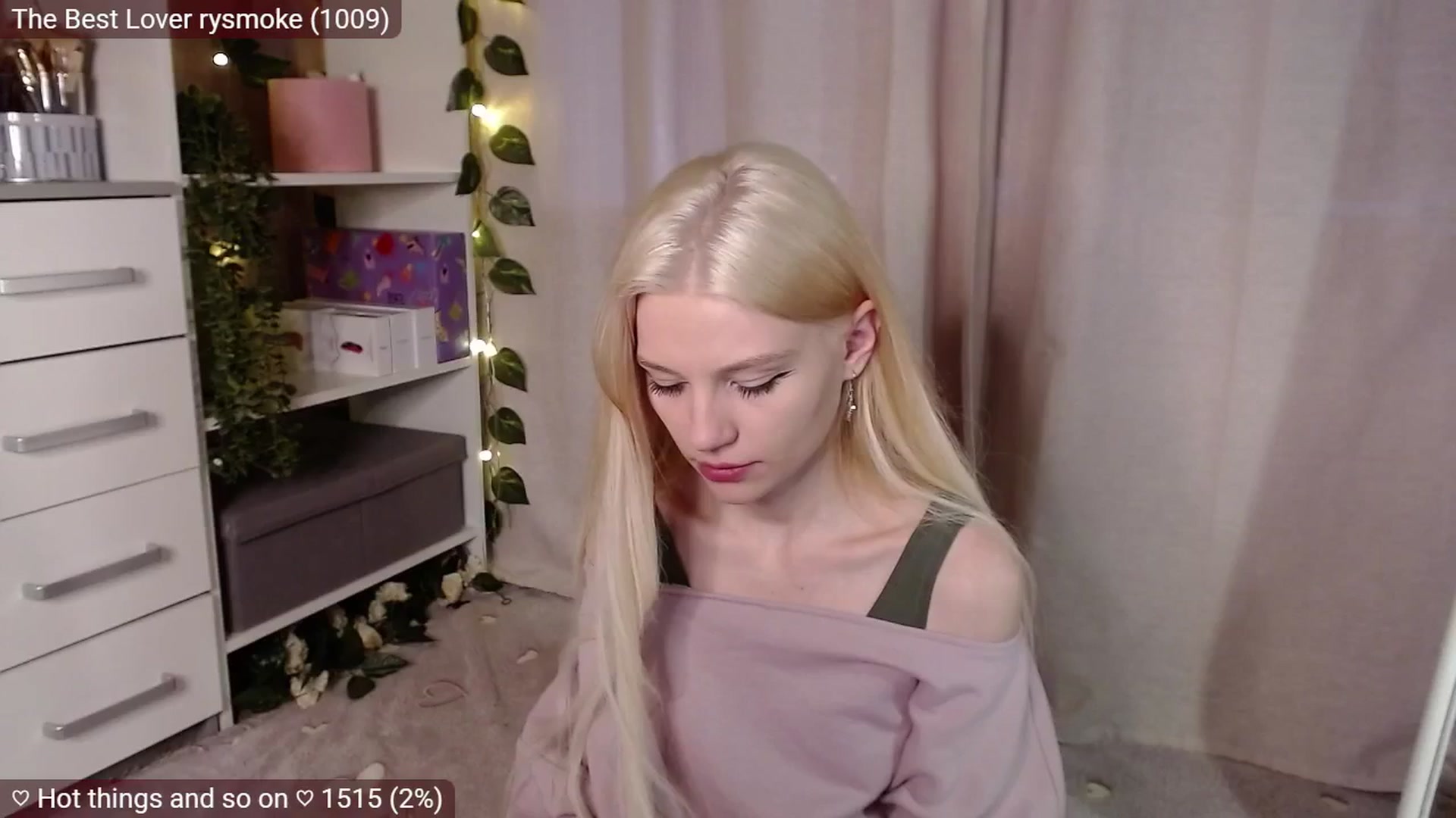 Gallery image thumbnail from JellyFox's myfreecams stream on, 04/04/2025, 06:07 image 14 of 20