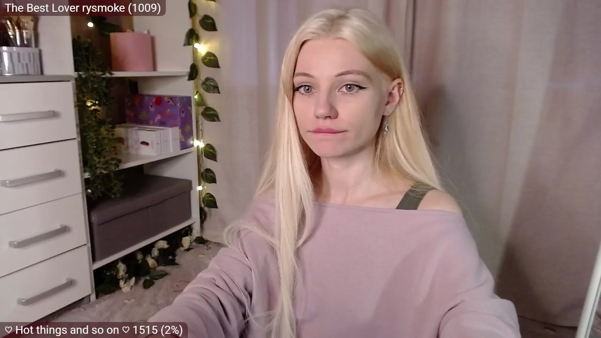 Gallery image thumbnail from JellyFox's myfreecams stream on, 04/04/2025, 06:07 image 15 of 20