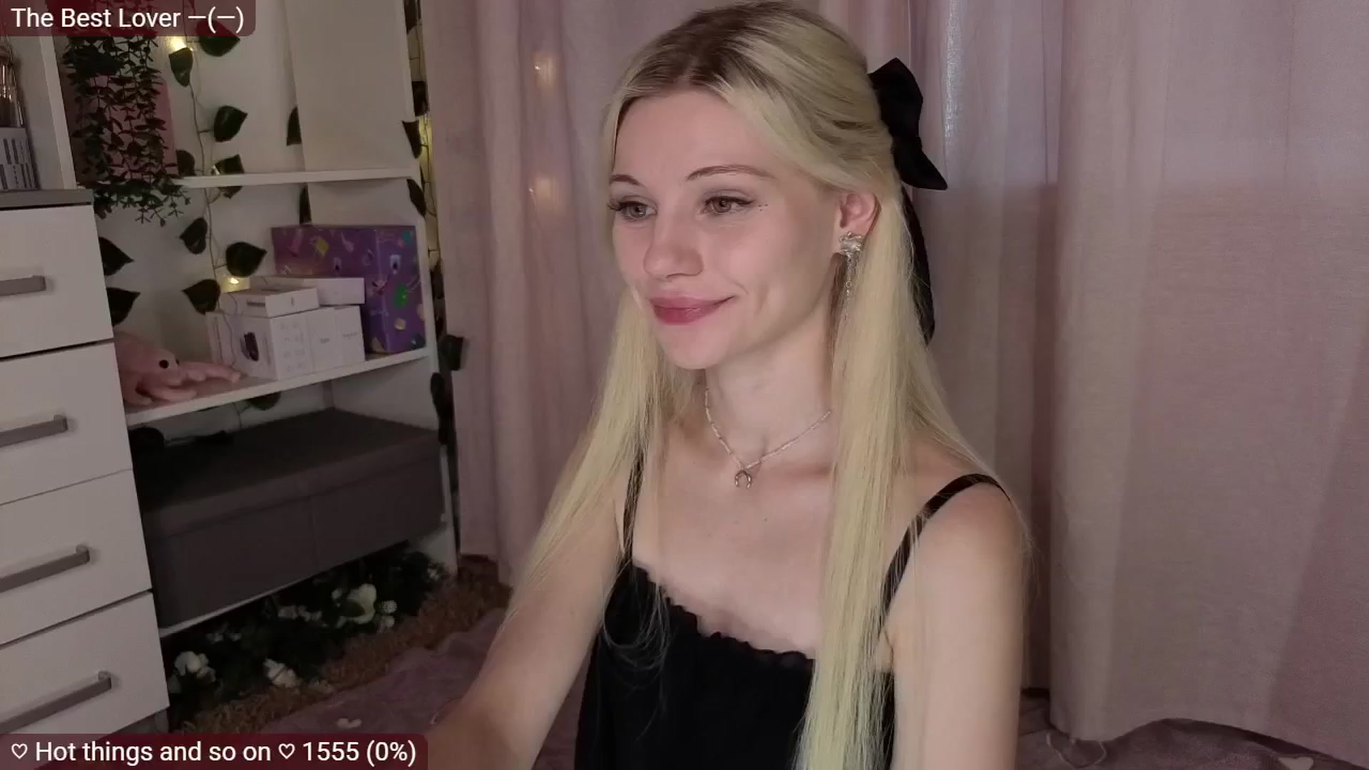 Gallery image thumbnail from JellyFox's myfreecams stream on, 09/04/2025, 05:54 image 16 of 20