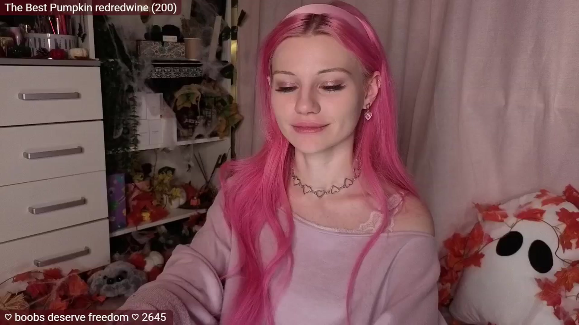Gallery image thumbnail from JellyFox's myfreecams stream on, 11/04/2025, 04:10 image 18 of 20
