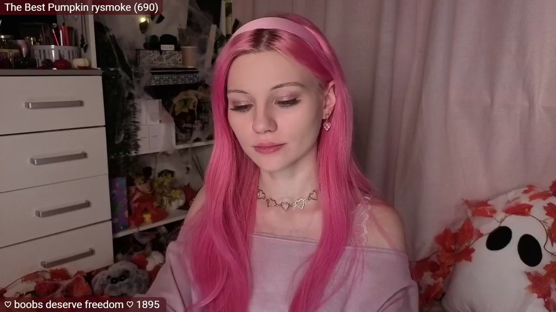 Gallery image thumbnail from JellyFox's myfreecams stream on, 11/04/2025, 06:35 image 10 of 20