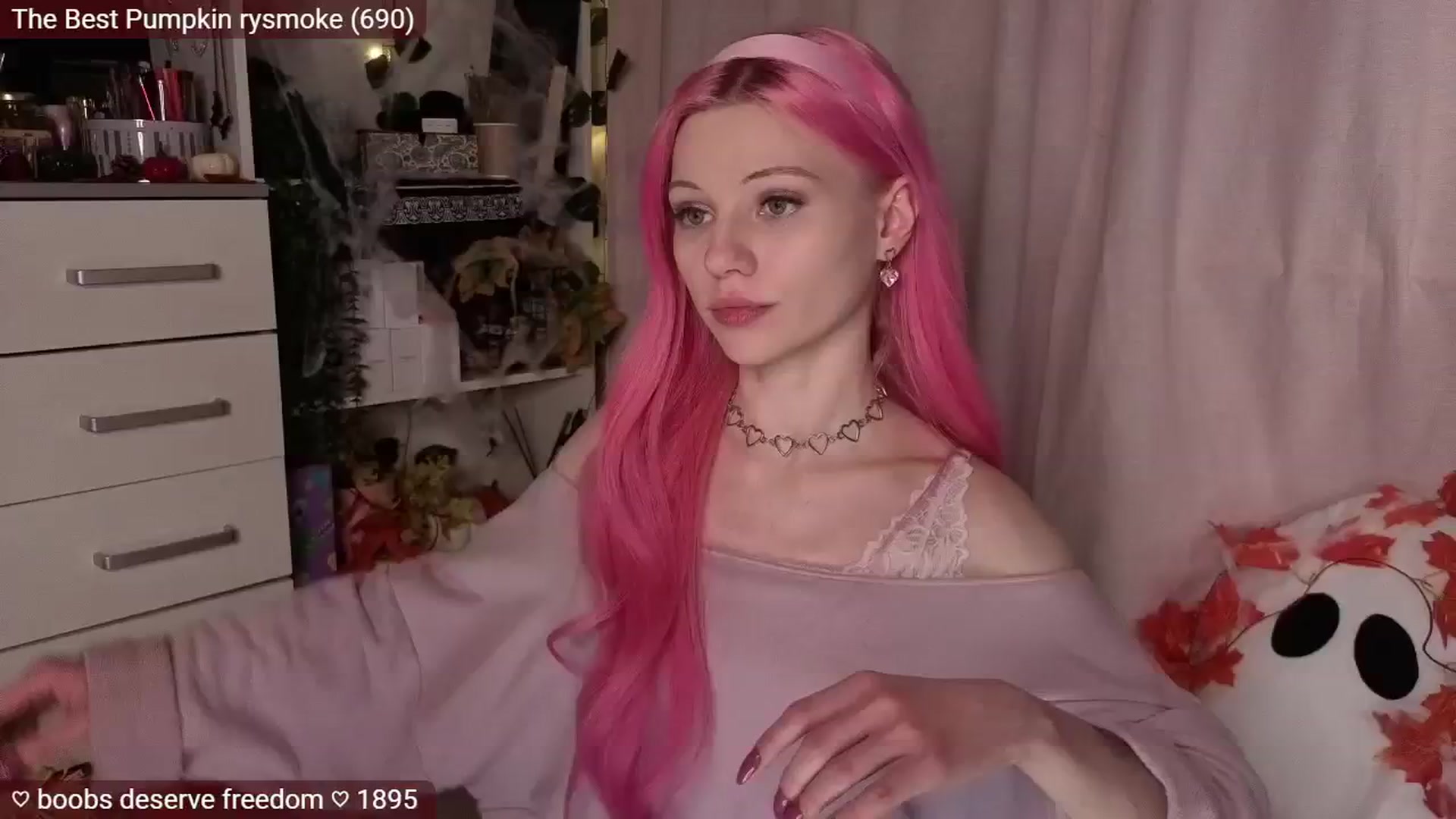 Gallery image thumbnail from JellyFox's myfreecams stream on, 11/04/2025, 06:35 image 12 of 20