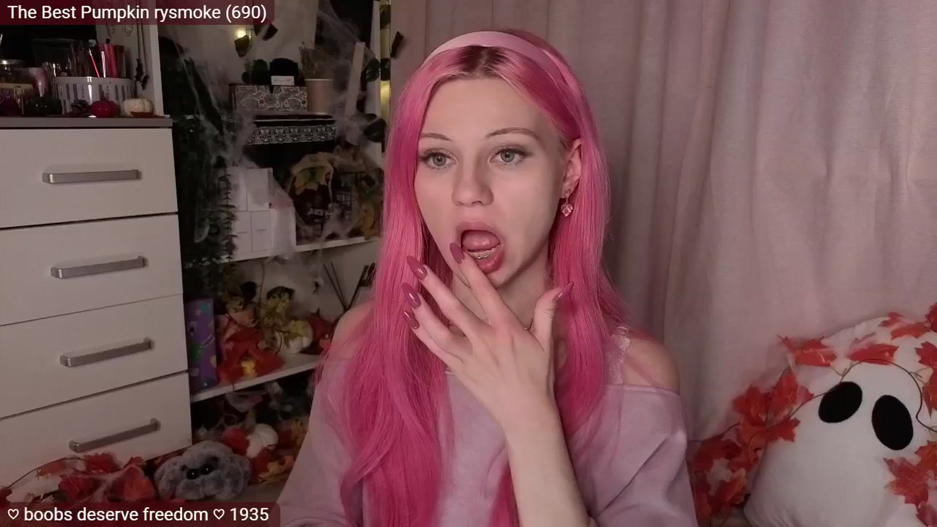 Gallery image thumbnail from JellyFox's myfreecams stream on, 11/04/2025, 06:35 image 7 of 20