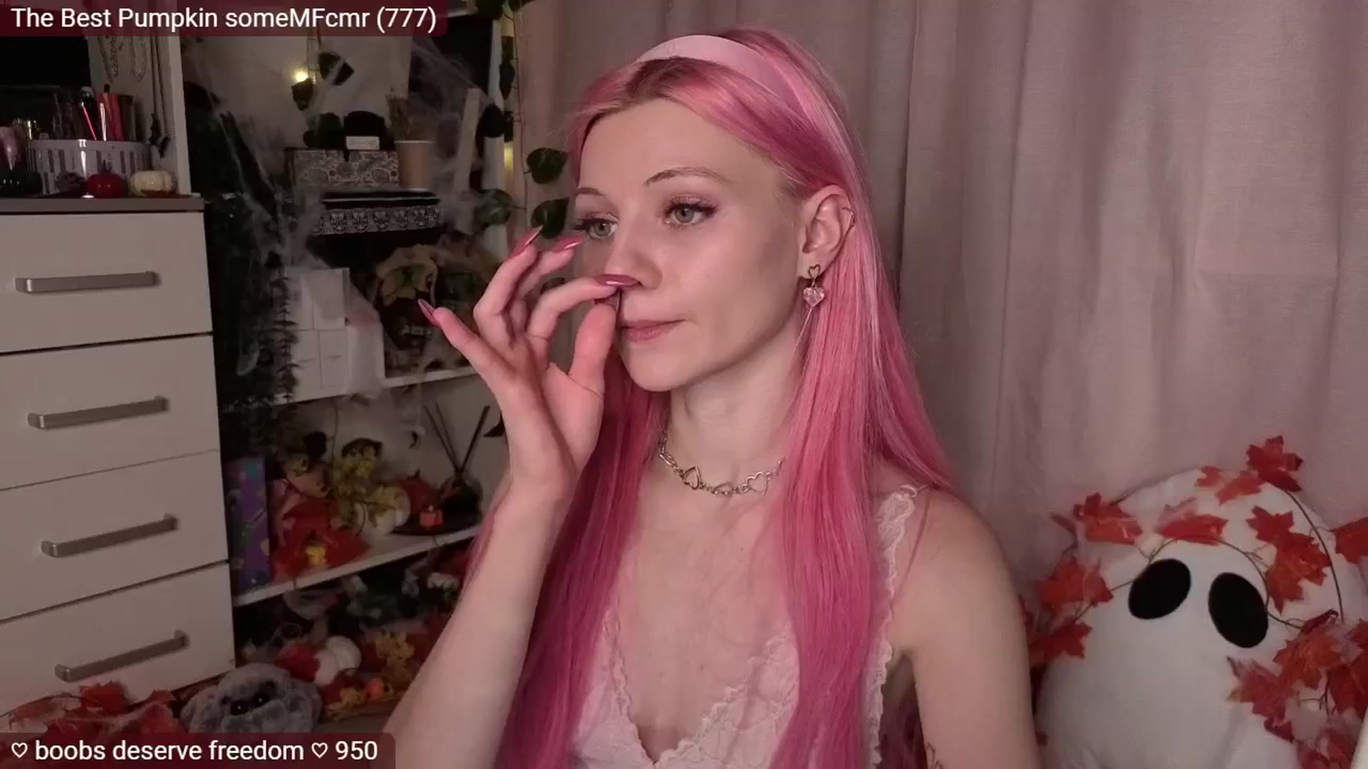 Gallery image thumbnail from JellyFox's myfreecams stream on, 11/05/2025, 06:17 image 19 of 20
