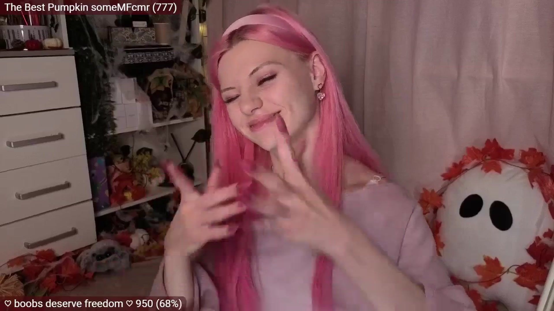 Gallery image thumbnail from JellyFox's myfreecams stream on, 11/05/2025, 08:14 image 3 of 20
