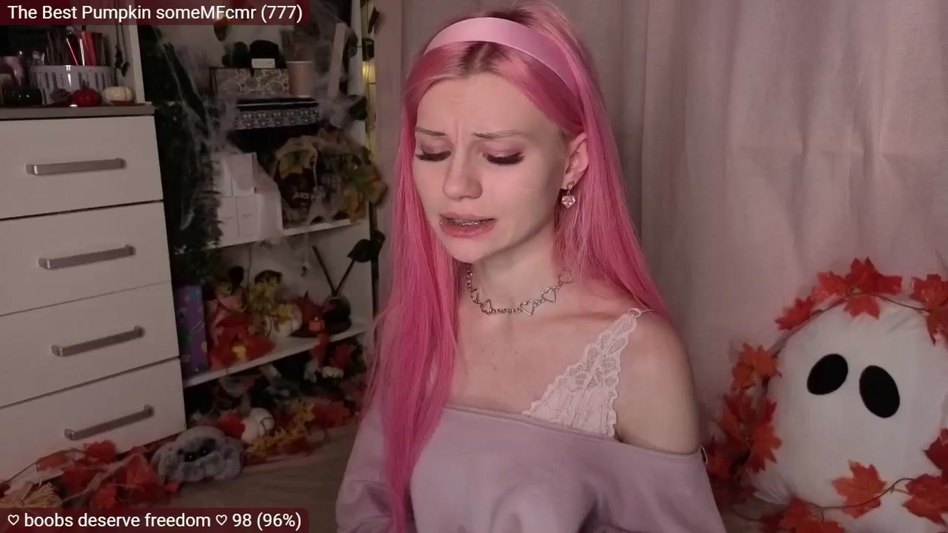 Gallery image thumbnail from JellyFox's myfreecams stream on, 11/05/2025, 08:14 image 9 of 20