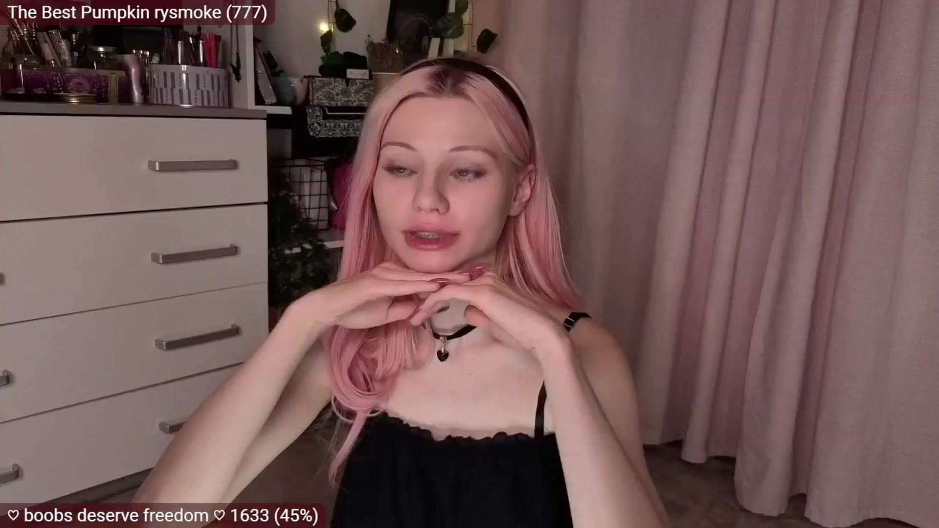 Gallery image thumbnail from JellyFox's myfreecams stream on, 11/14/2025, 05:31 image 16 of 20