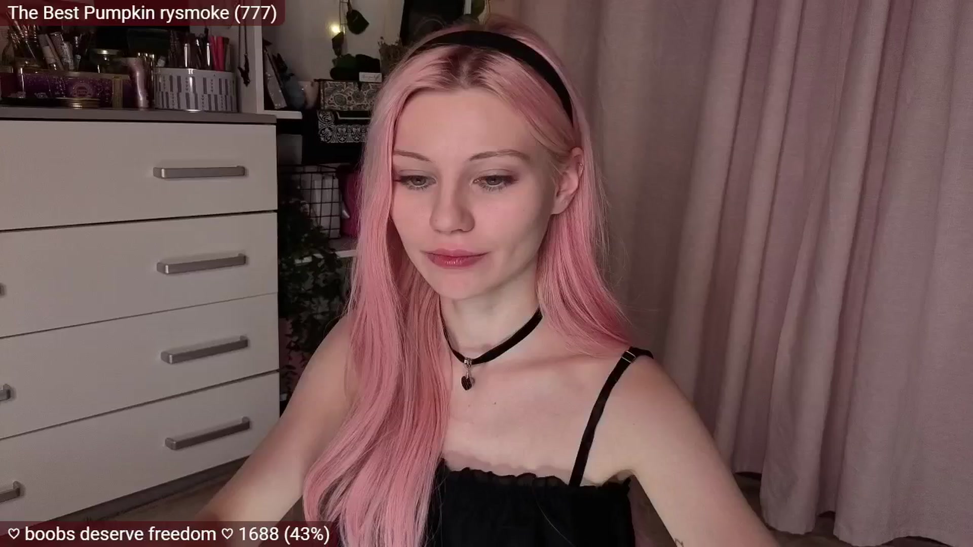 Gallery image thumbnail from JellyFox's myfreecams stream on, 11/14/2025, 05:31 image 2 of 20