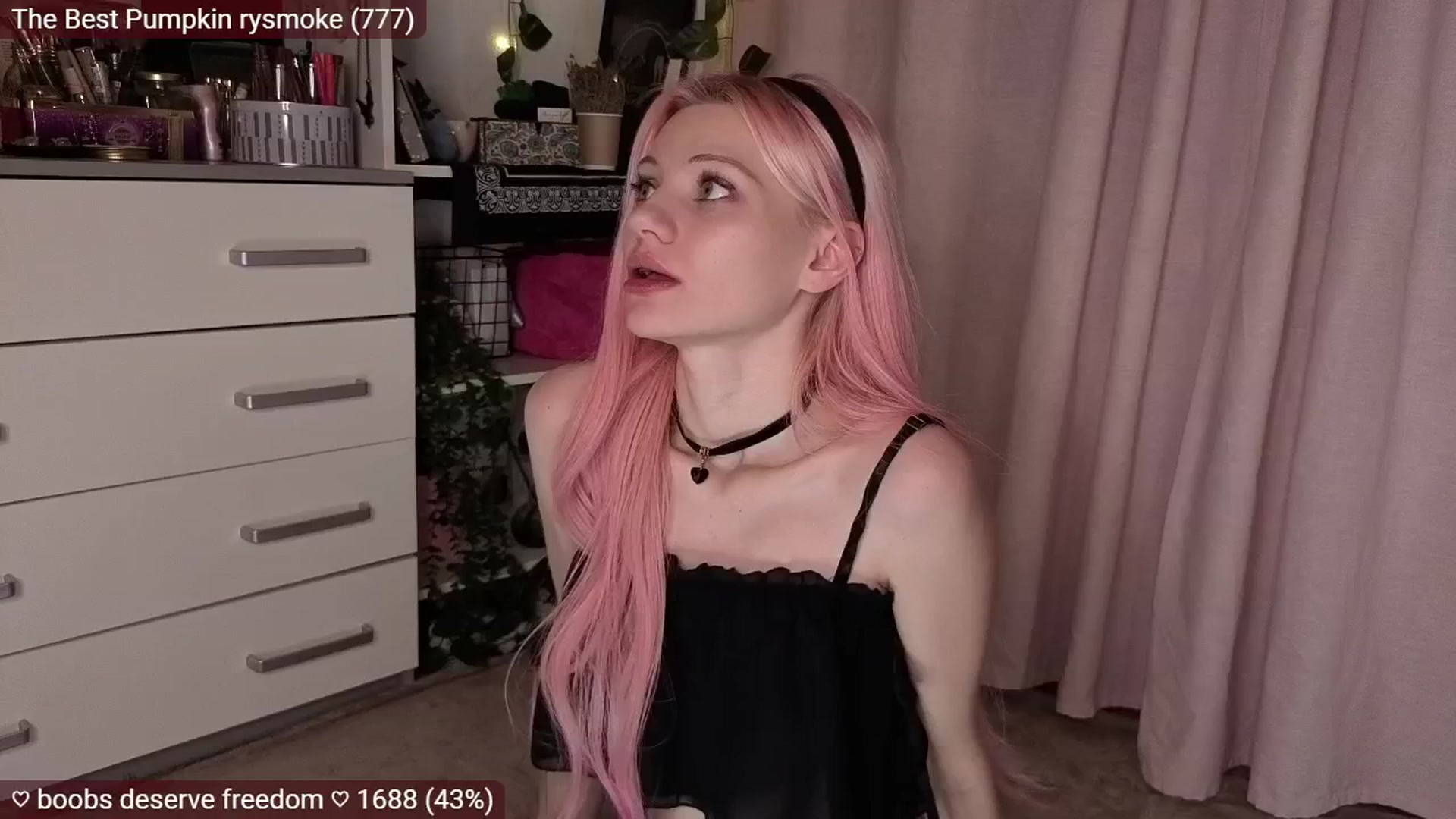Gallery image thumbnail from JellyFox's myfreecams stream on, 11/14/2025, 05:31 image 10 of 20