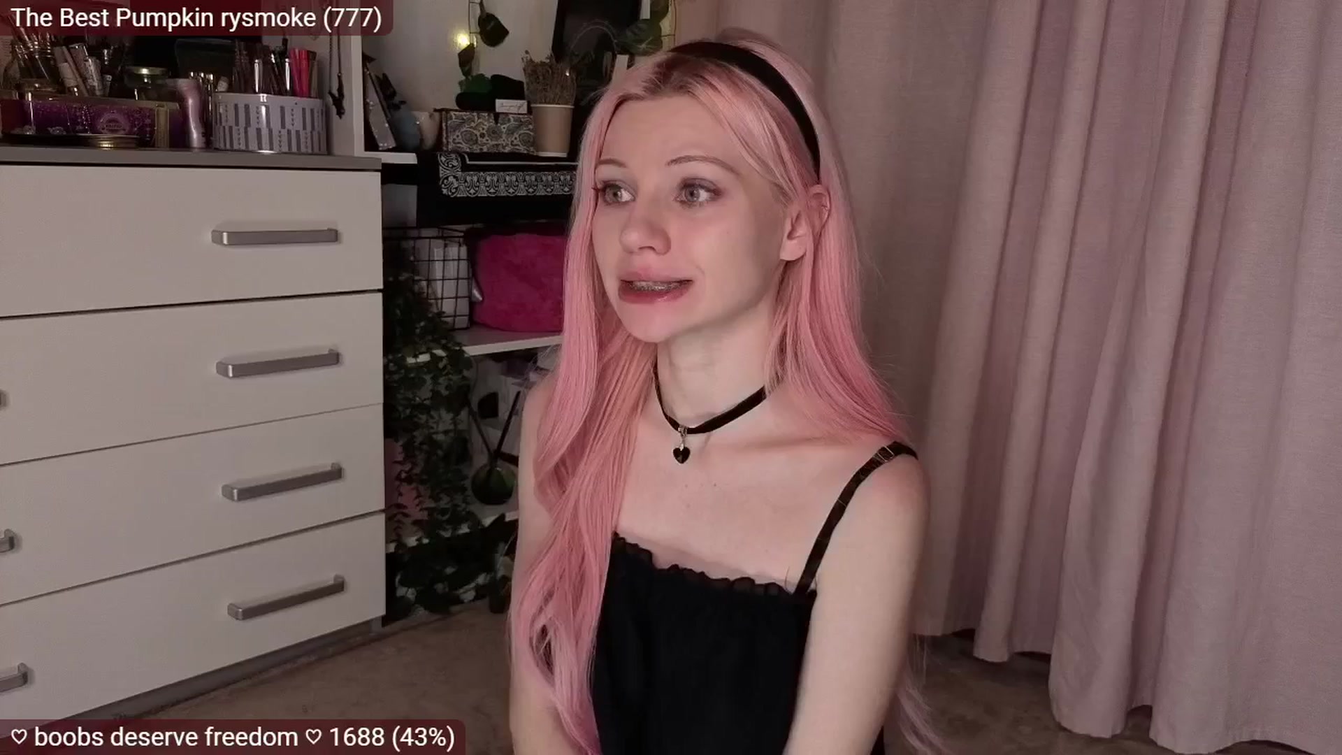 Gallery image thumbnail from JellyFox's myfreecams stream on, 11/14/2025, 05:31 image 9 of 20