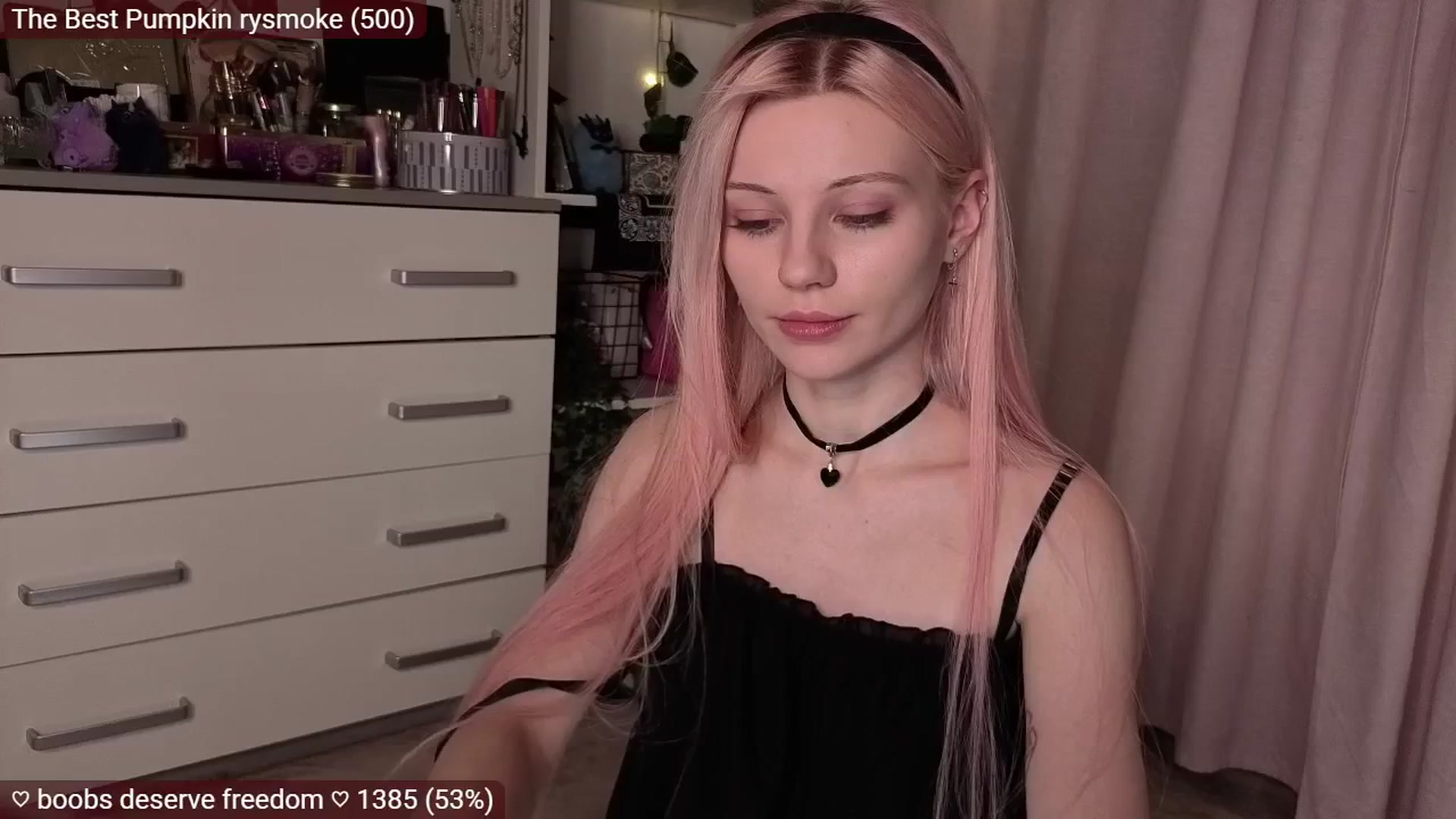Gallery image thumbnail from JellyFox's myfreecams stream on, 11/17/2025, 05:20 image 18 of 20