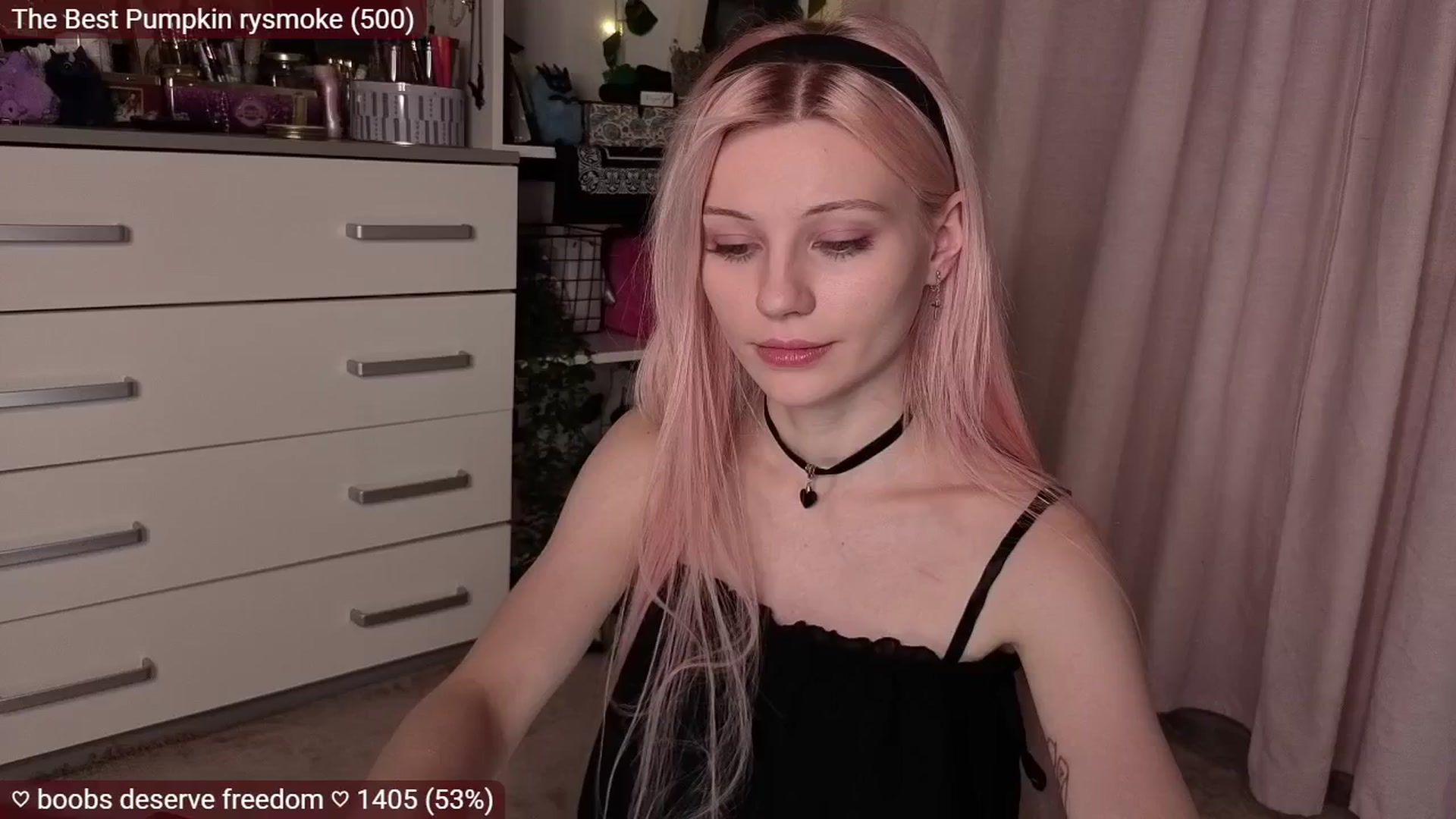 Gallery image thumbnail from JellyFox's myfreecams stream on, 11/17/2025, 05:20 image 5 of 20