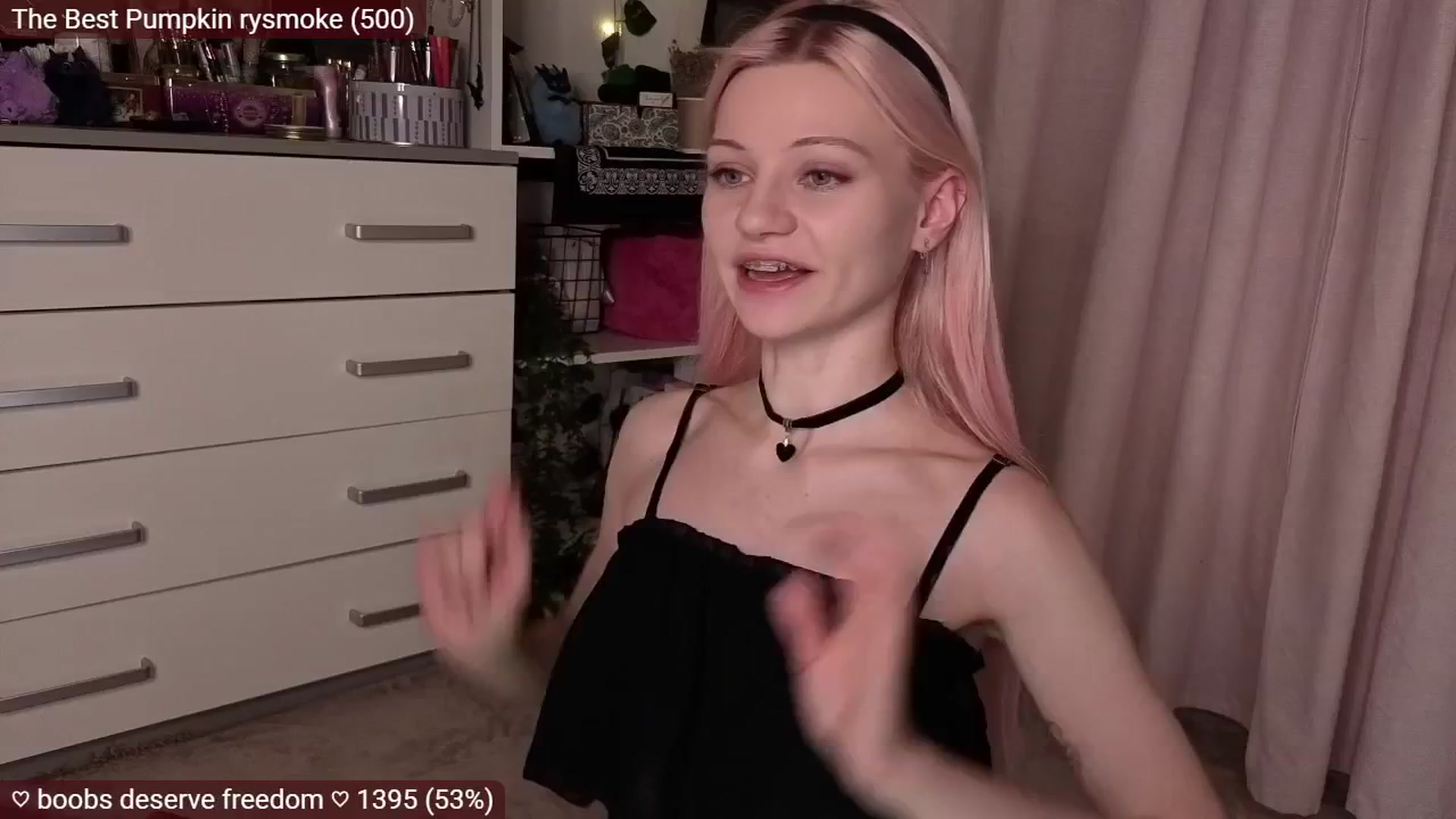 Gallery image thumbnail from JellyFox's myfreecams stream on, 11/17/2025, 05:20 image 15 of 20