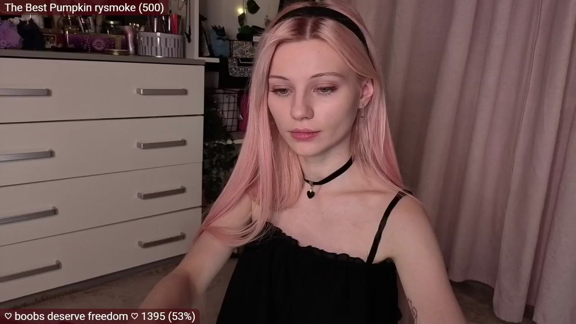 Gallery image thumbnail from JellyFox's myfreecams stream on, 11/17/2025, 05:20 image 16 of 20