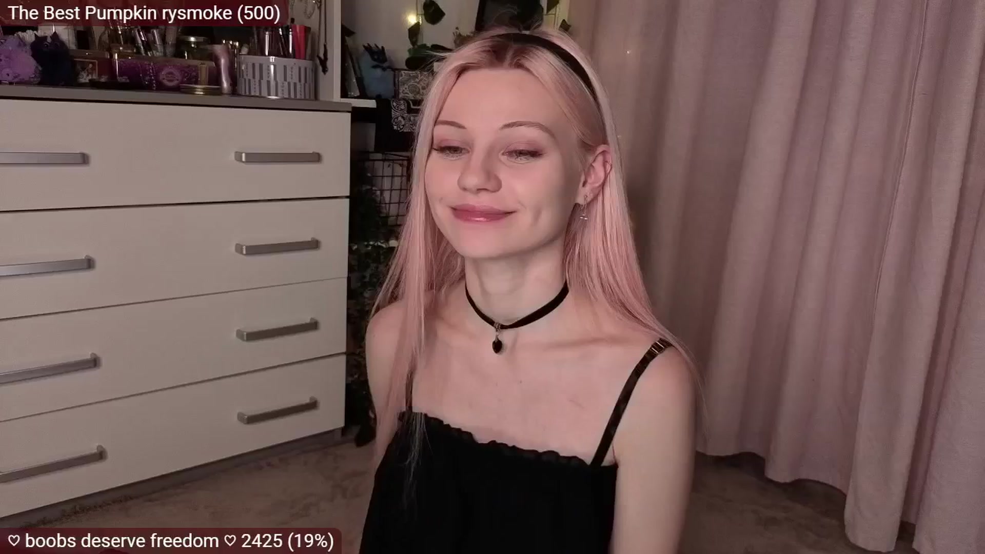 Gallery image thumbnail from JellyFox's myfreecams stream on, 11/17/2025, 05:20 image 1 of 20