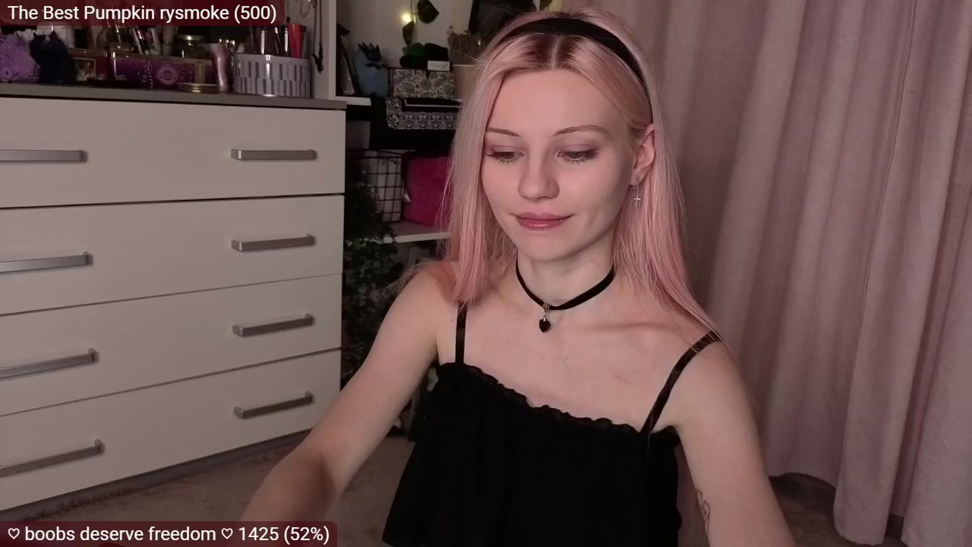 Gallery image thumbnail from JellyFox's myfreecams stream on, 11/17/2025, 05:20 image 2 of 20