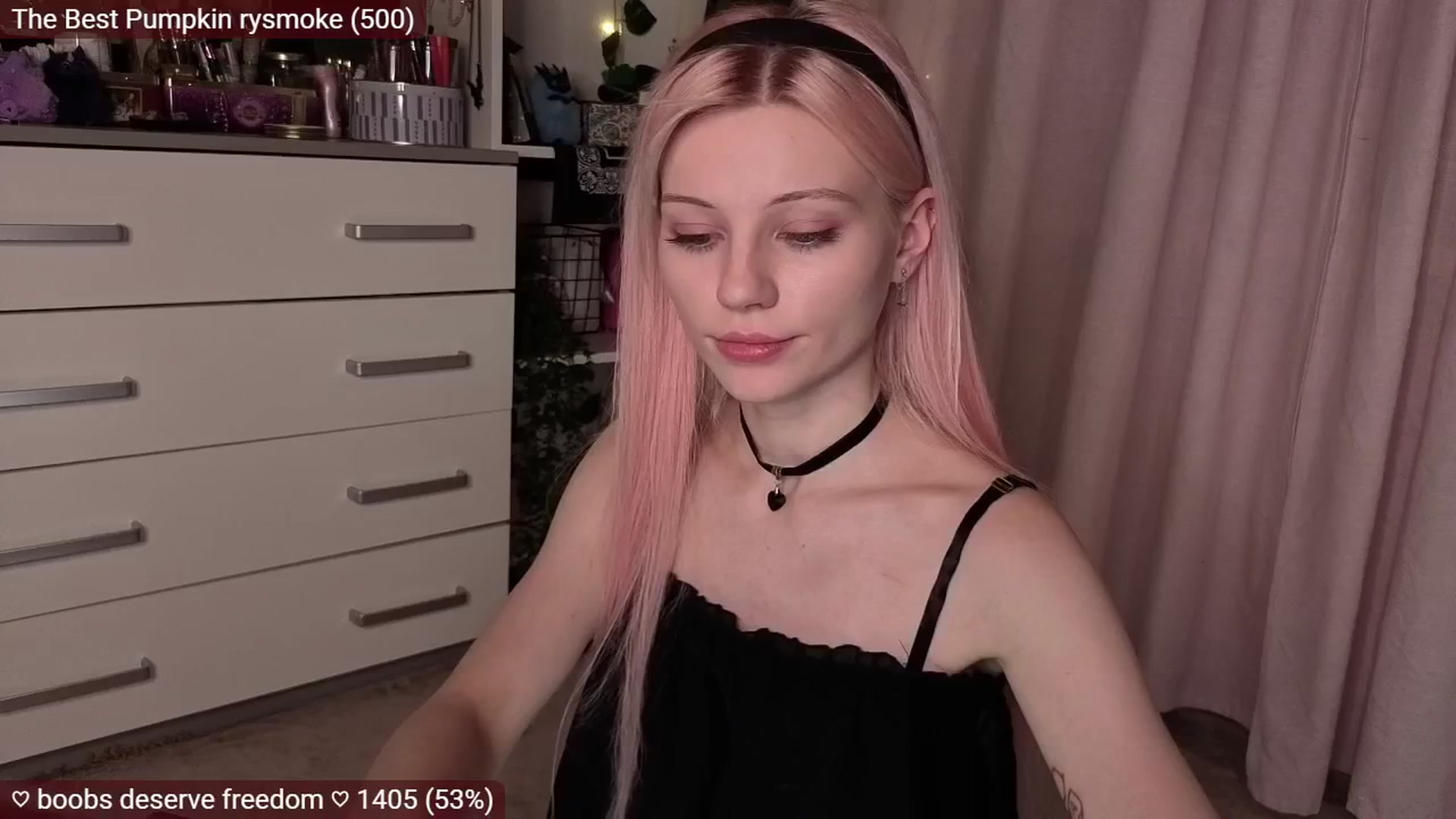 Gallery image thumbnail from JellyFox's myfreecams stream on, 11/17/2025, 05:20 image 14 of 20