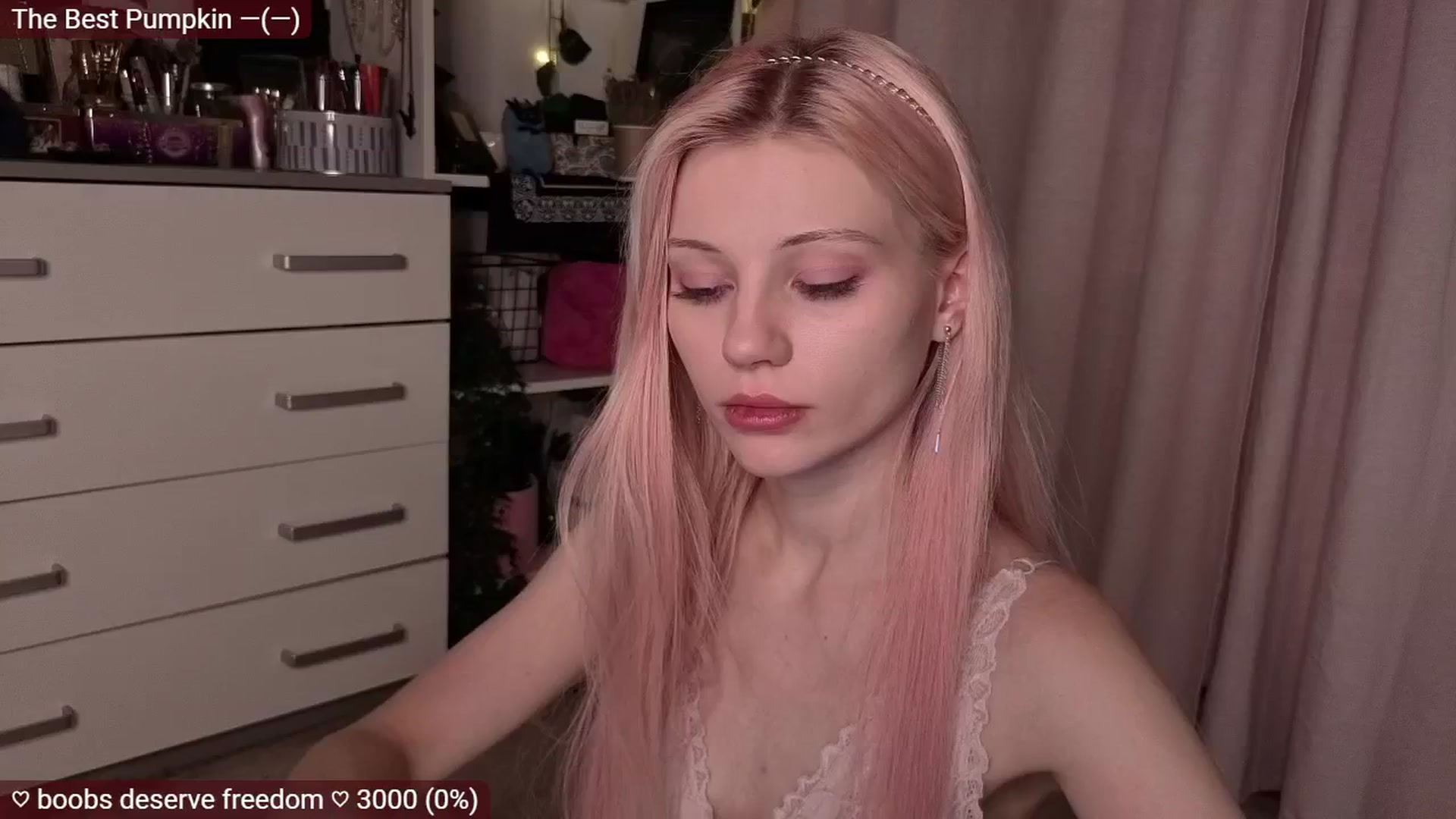 Gallery image thumbnail from JellyFox's myfreecams stream on, 11/19/2025, 04:55 image 4 of 20