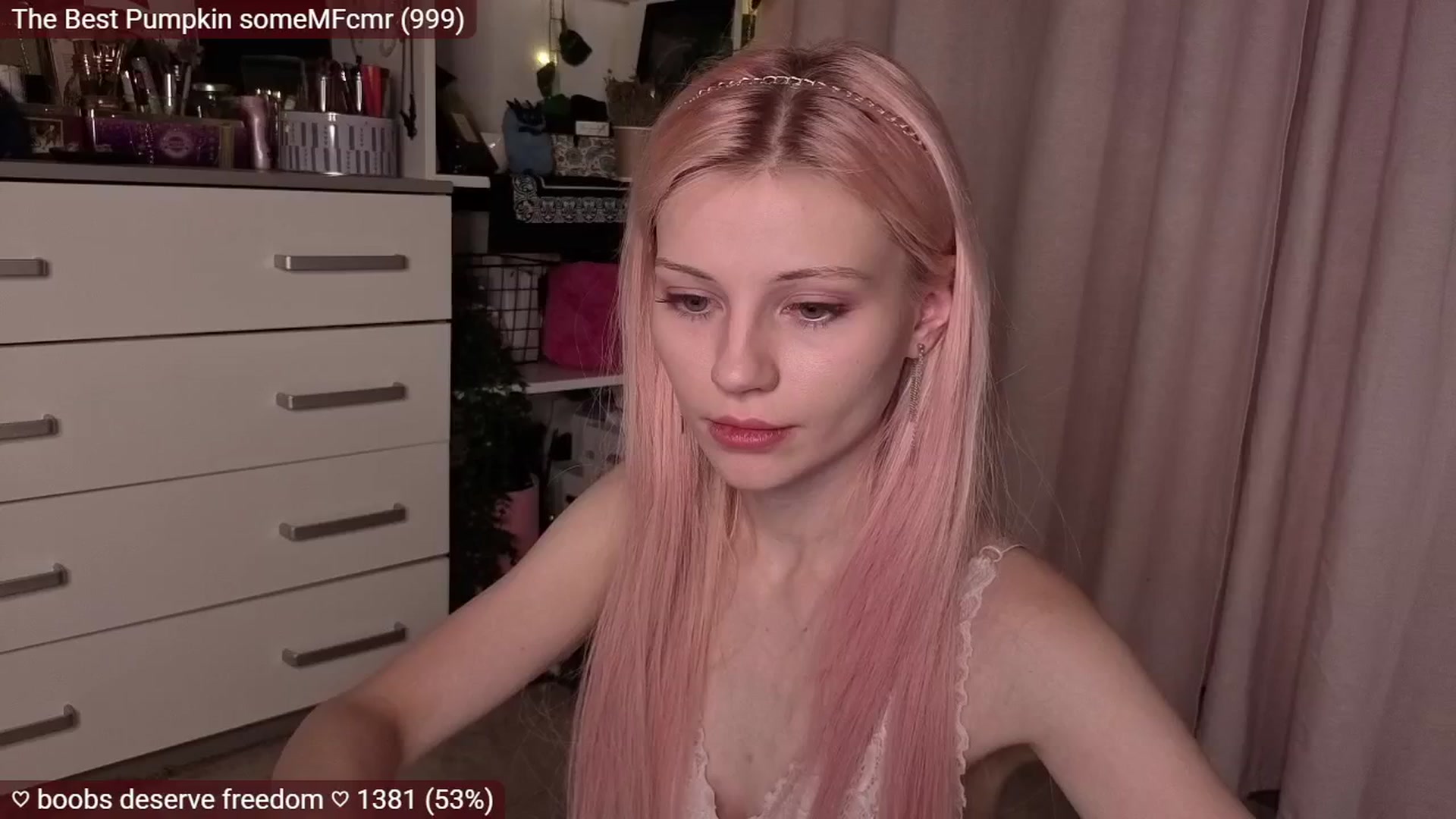 Gallery image thumbnail from JellyFox's myfreecams stream on, 11/19/2025, 04:55 image 19 of 20
