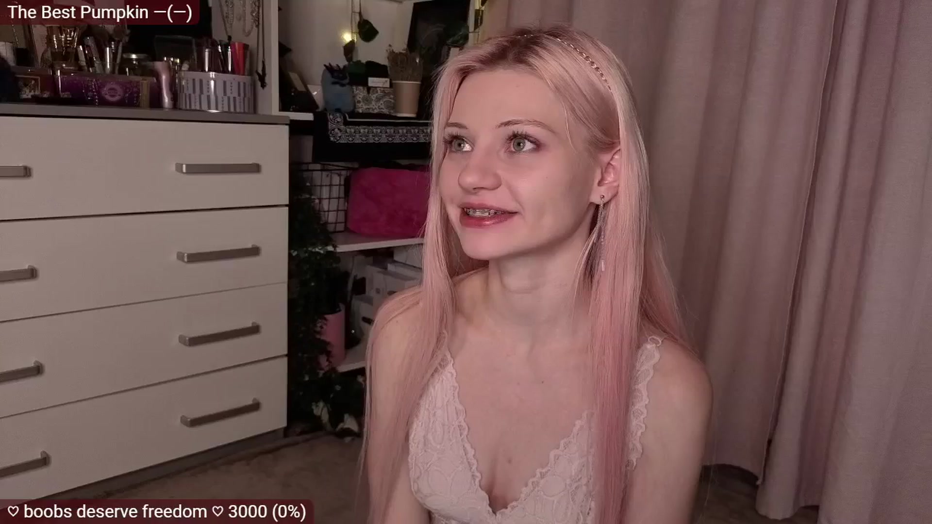 Gallery image thumbnail from JellyFox's myfreecams stream on, 11/19/2025, 04:55 image 7 of 20