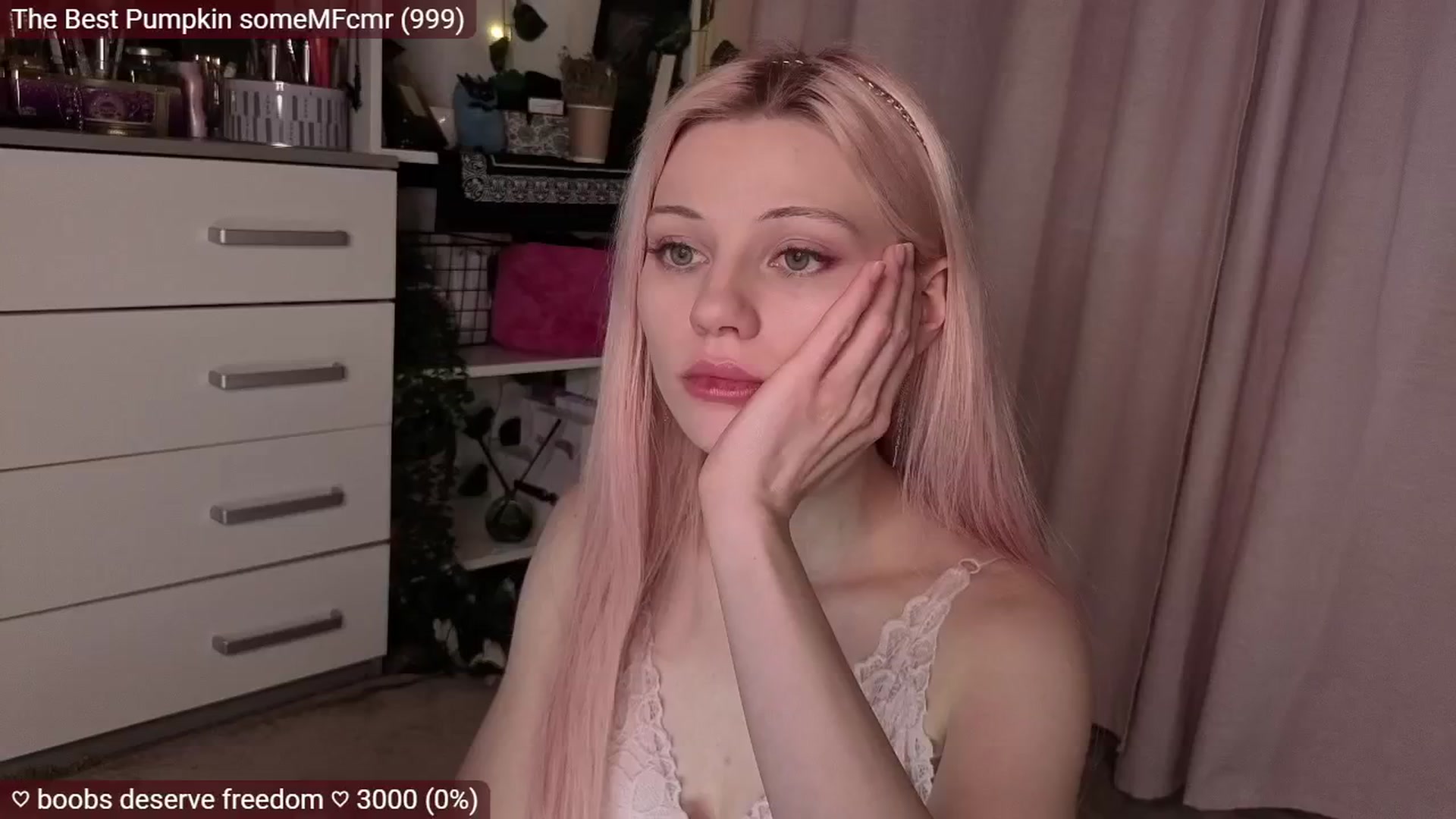 Gallery image thumbnail from JellyFox's myfreecams stream on, 11/19/2025, 07:15 image 12 of 20