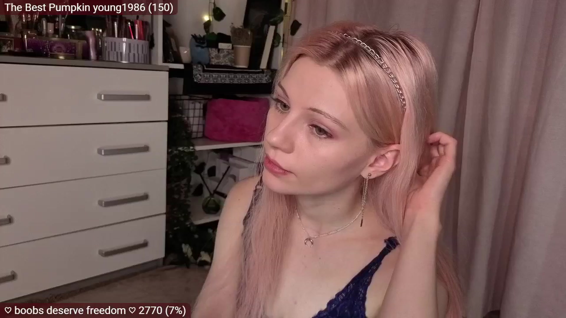 Gallery image thumbnail from JellyFox's myfreecams stream on, 11/20/2025, 05:12 image 15 of 20