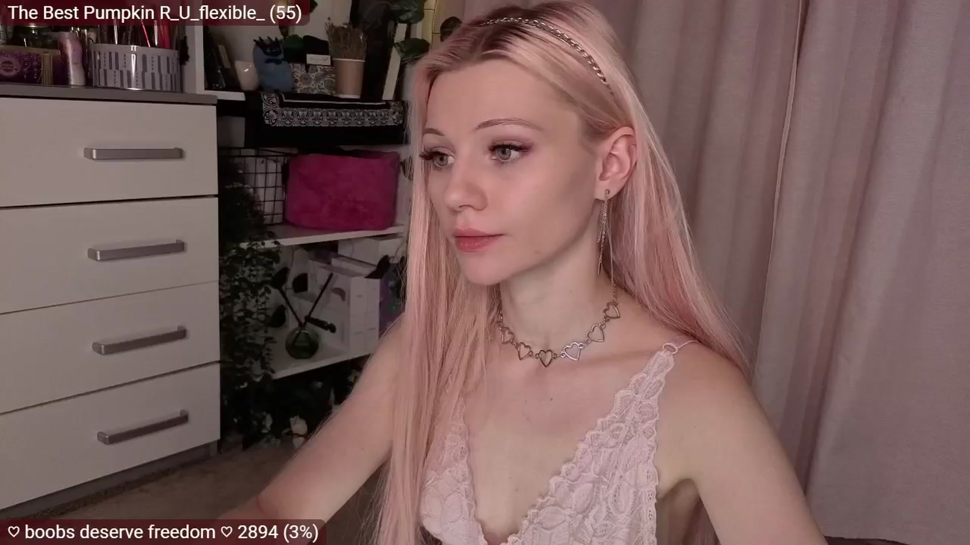 Gallery image thumbnail from JellyFox's myfreecams stream on, 11/23/2025, 03:29 image 16 of 20