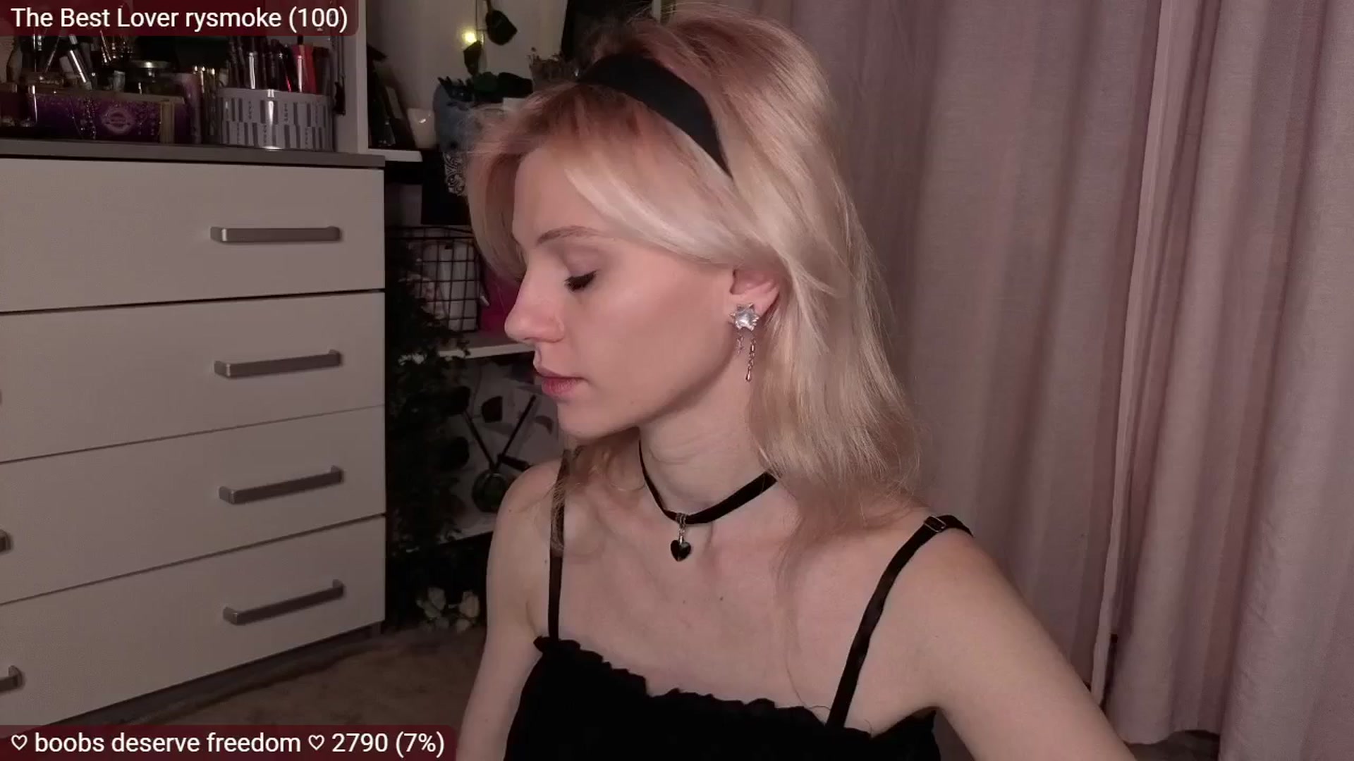 Gallery image thumbnail from JellyFox's myfreecams stream on, 11/26/2025, 06:32 image 5 of 20