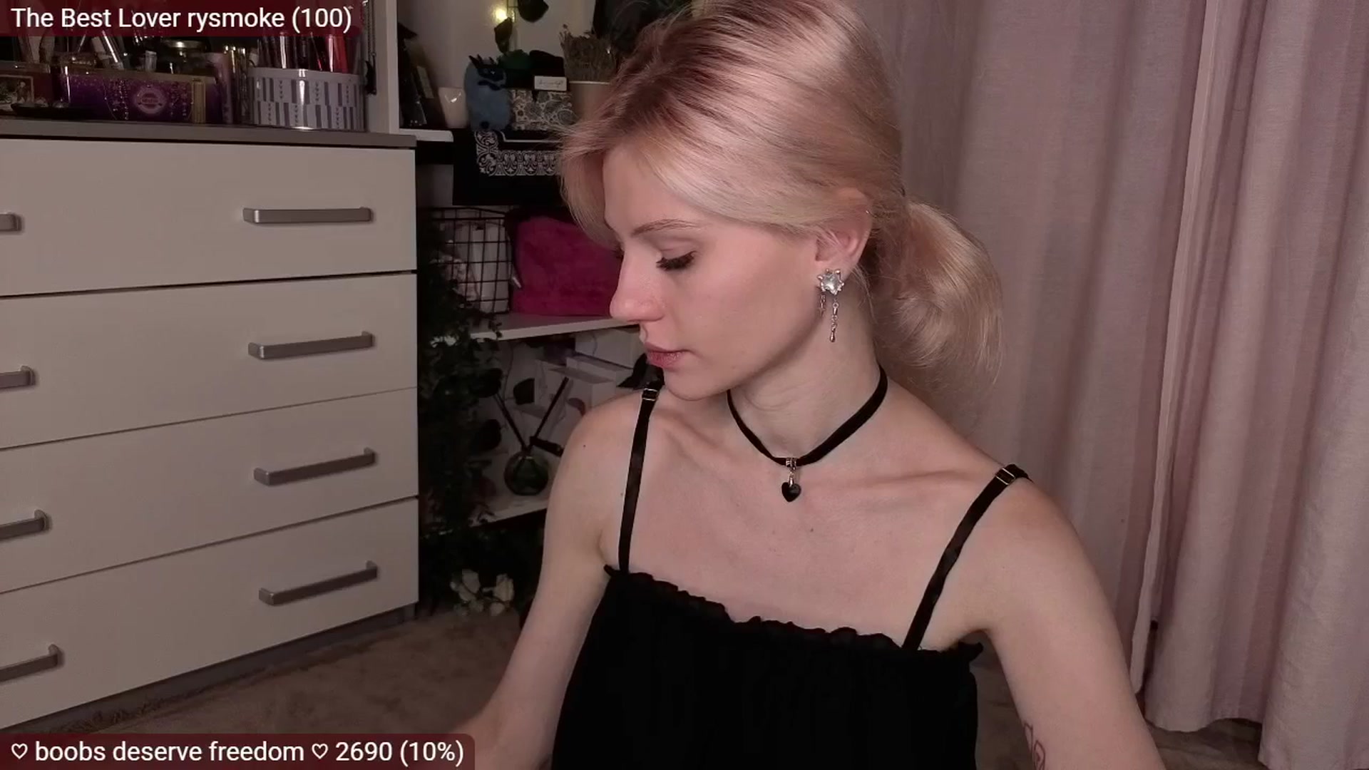 Gallery image thumbnail from JellyFox's myfreecams stream on, 11/26/2025, 06:32 image 11 of 20