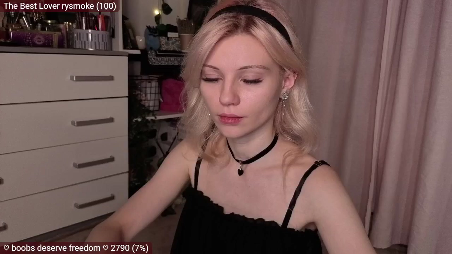 Gallery image thumbnail from JellyFox's myfreecams stream on, 11/26/2025, 06:32 image 4 of 20