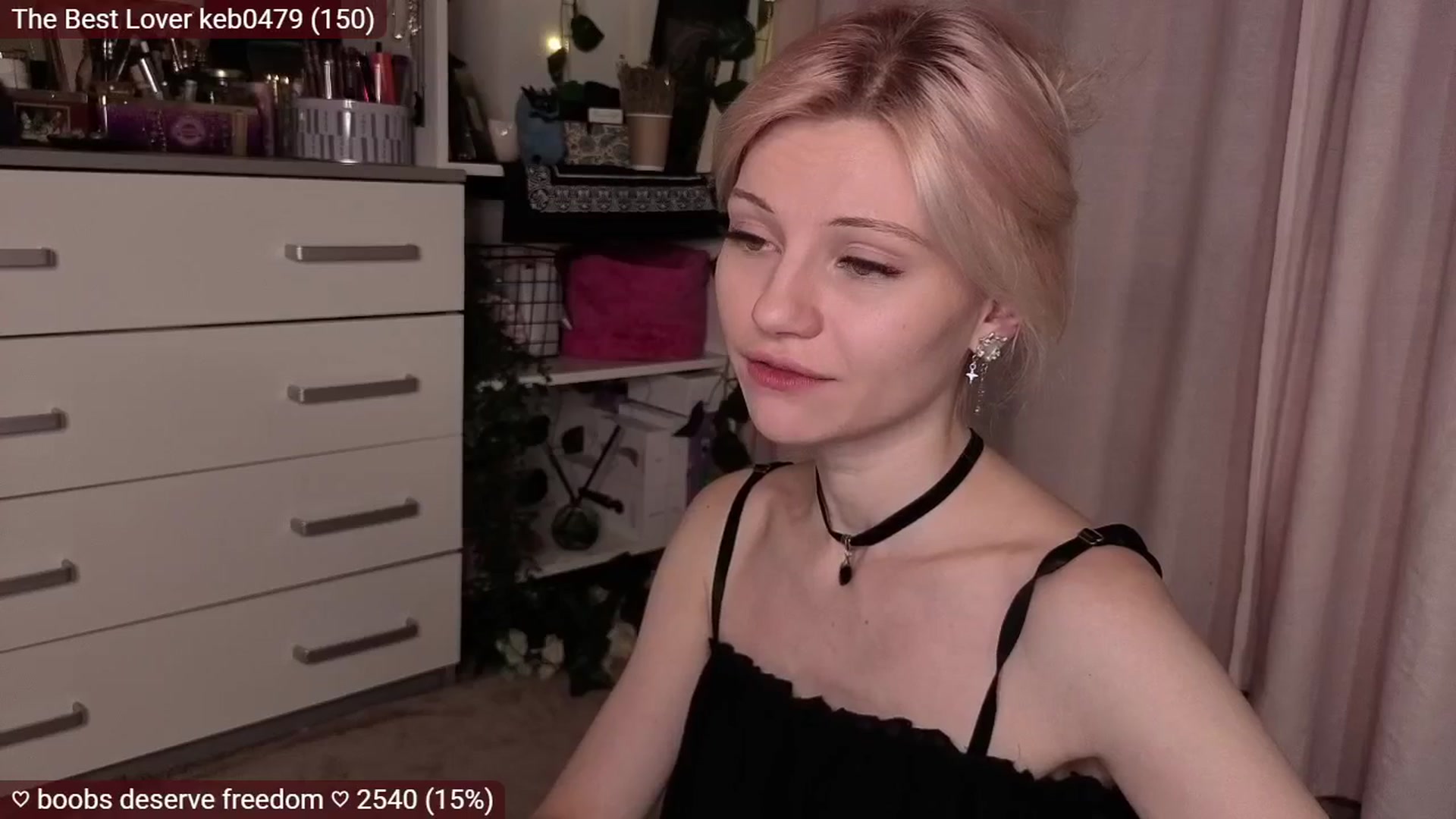 Gallery image thumbnail from JellyFox's myfreecams stream on, 11/26/2025, 06:32 image 13 of 20