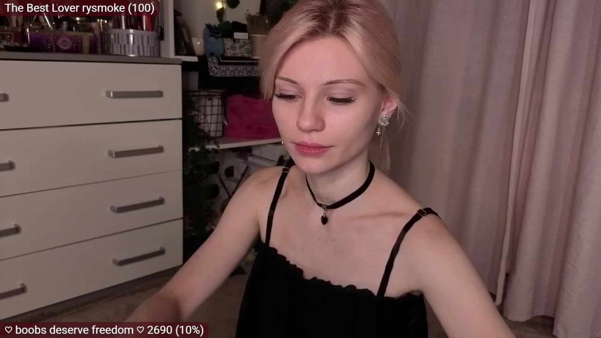 Gallery image thumbnail from JellyFox's myfreecams stream on, 11/26/2025, 06:32 image 10 of 20