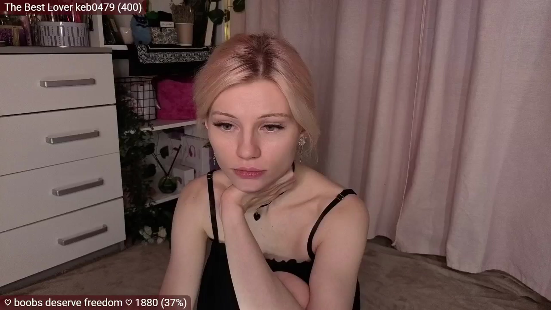 Gallery image thumbnail from JellyFox's myfreecams stream on, 11/26/2025, 08:24 image 17 of 20