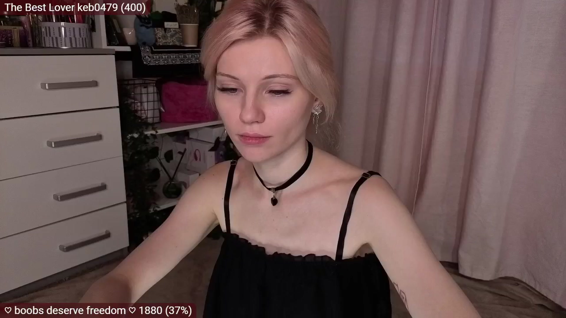 Gallery image thumbnail from JellyFox's myfreecams stream on, 11/26/2025, 08:24 image 18 of 20