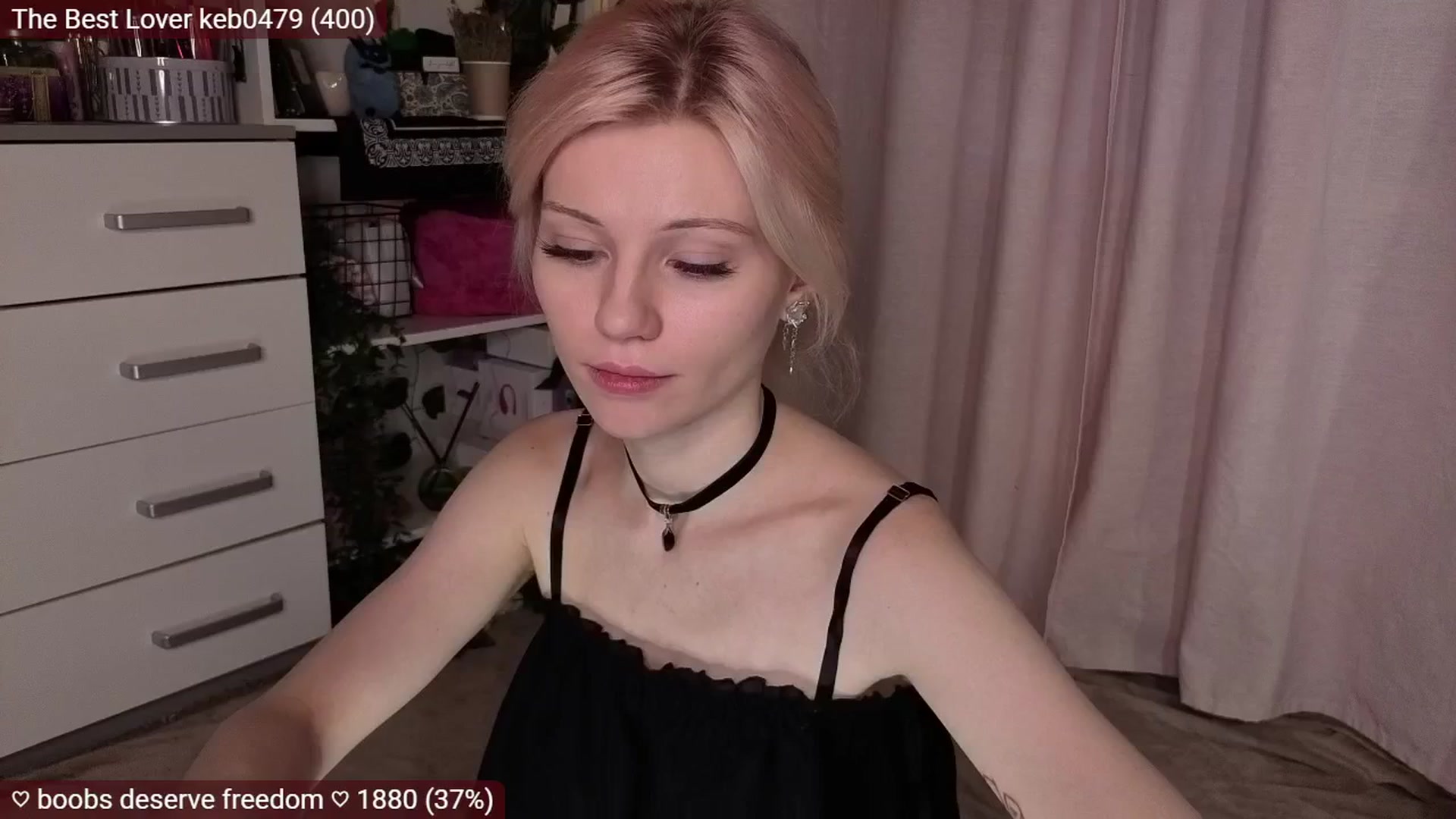 Gallery image thumbnail from JellyFox's myfreecams stream on, 11/26/2025, 08:24 image 16 of 20