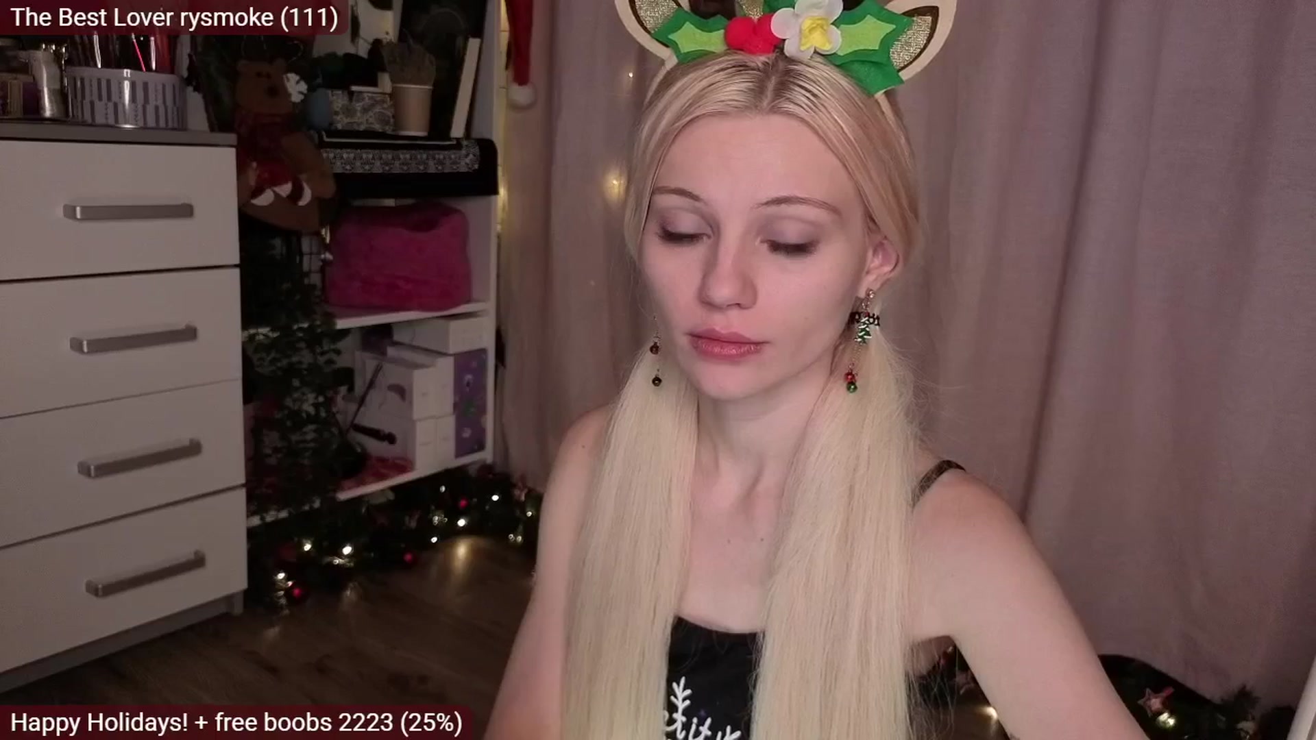 Gallery image thumbnail from JellyFox's myfreecams stream on, 12/24/2025, 07:28 image 10 of 20